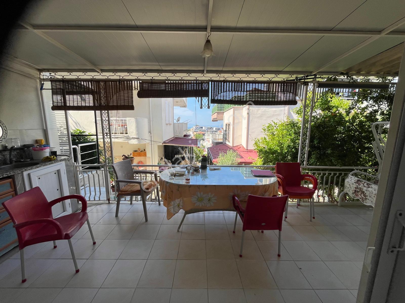 Aydınkent Sitesinde Bahçeli Deniz Manzaralı 3+1 Tripleks Villa - Görsel 11