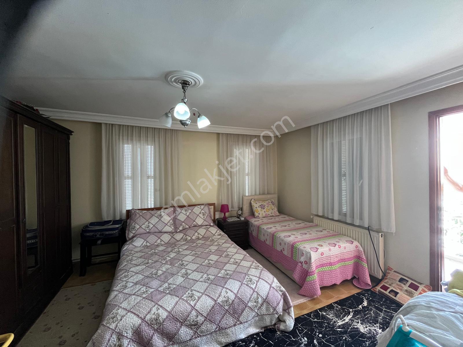 Aydınkent Sitesinde Bahçeli Deniz Manzaralı 3+1 Tripleks Villa - Görsel 16