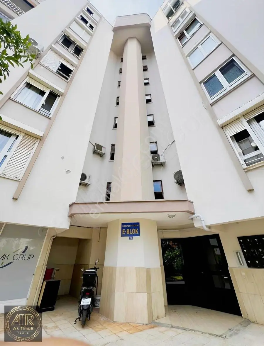 Kızıltoprakta Site İçerisinde Geniş 3+1 Daire