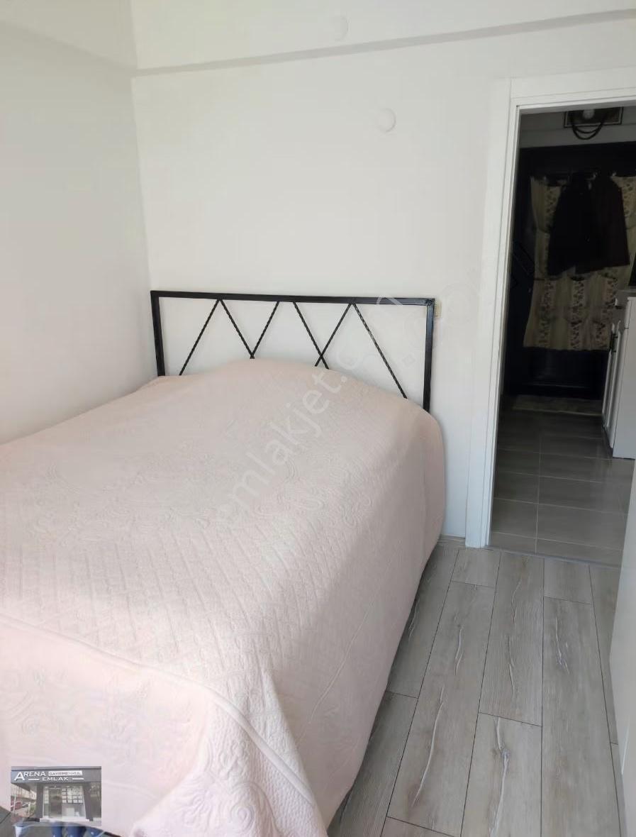 Karasu Yalı Mah. Filizkent Sitesinde Havuzlu Denize Sıfır 2+1 - Görsel 14