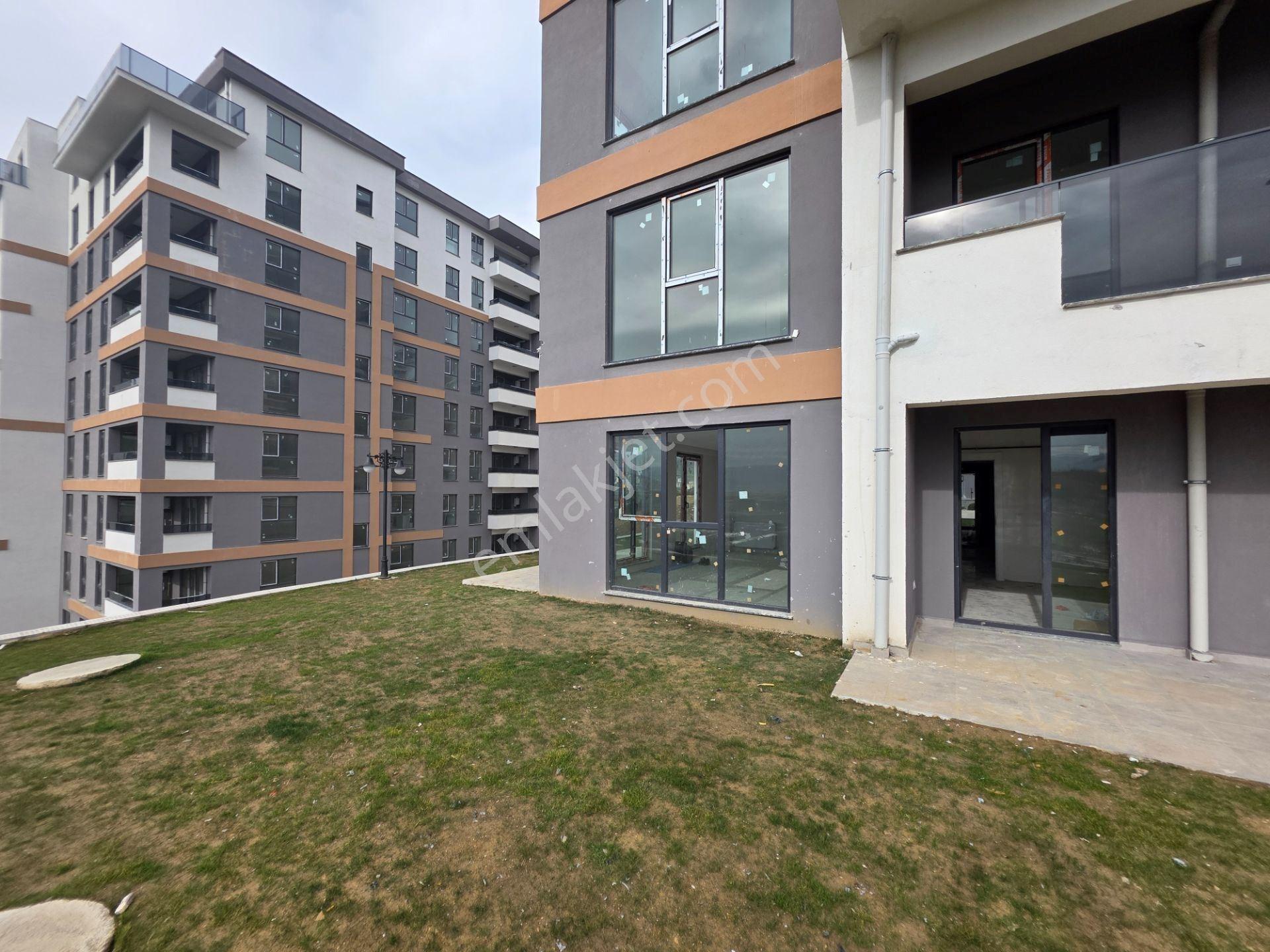 Altın Emlak' Tan Kavanya Koru Sitesi Bahçe Kullanımlı 4+1 Daire