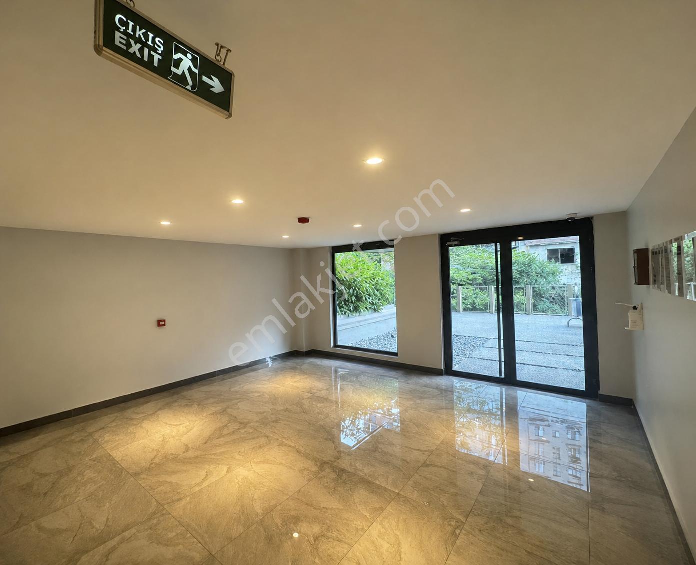 Alibeyköy'de Sitede 2+1 Satılık,t5 Tramway Ve (m7 Metro) 300 Mt - Görsel 4