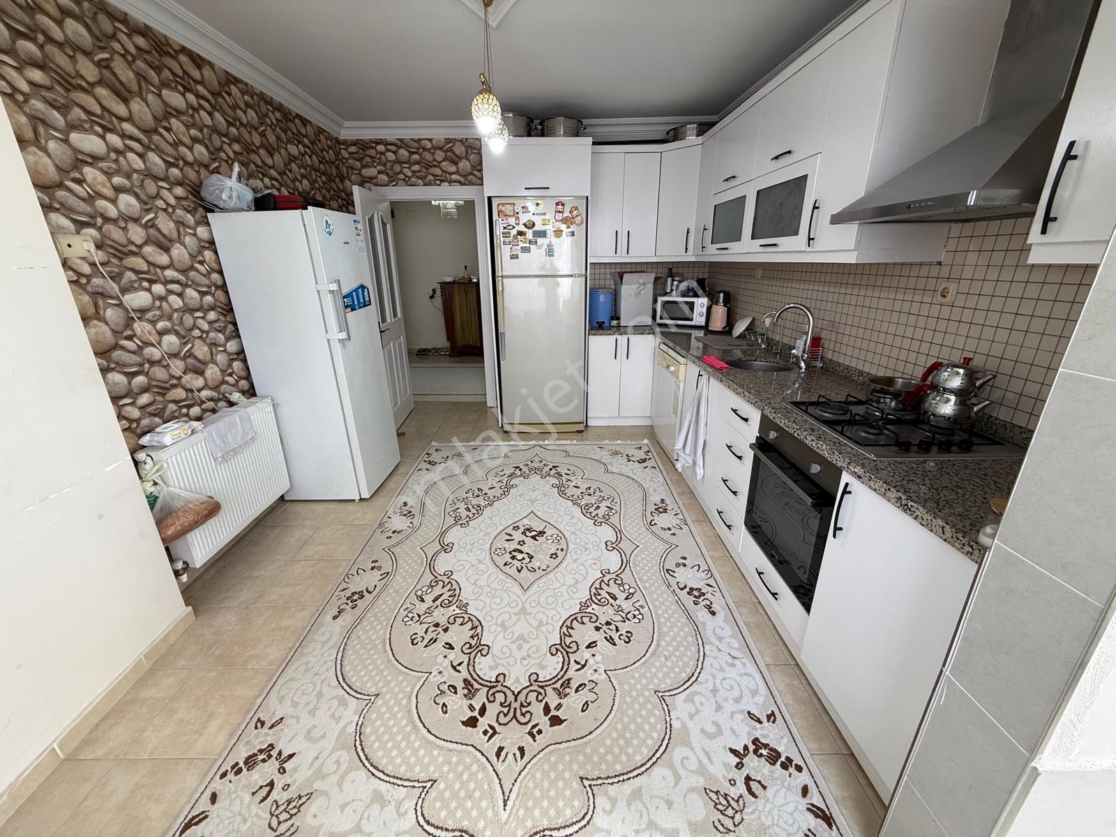 Mezitli Akdeniz'de Deniz Manzaralı Balkon Sefalı Kombili 3+1 Geniş Daire - Görsel 10