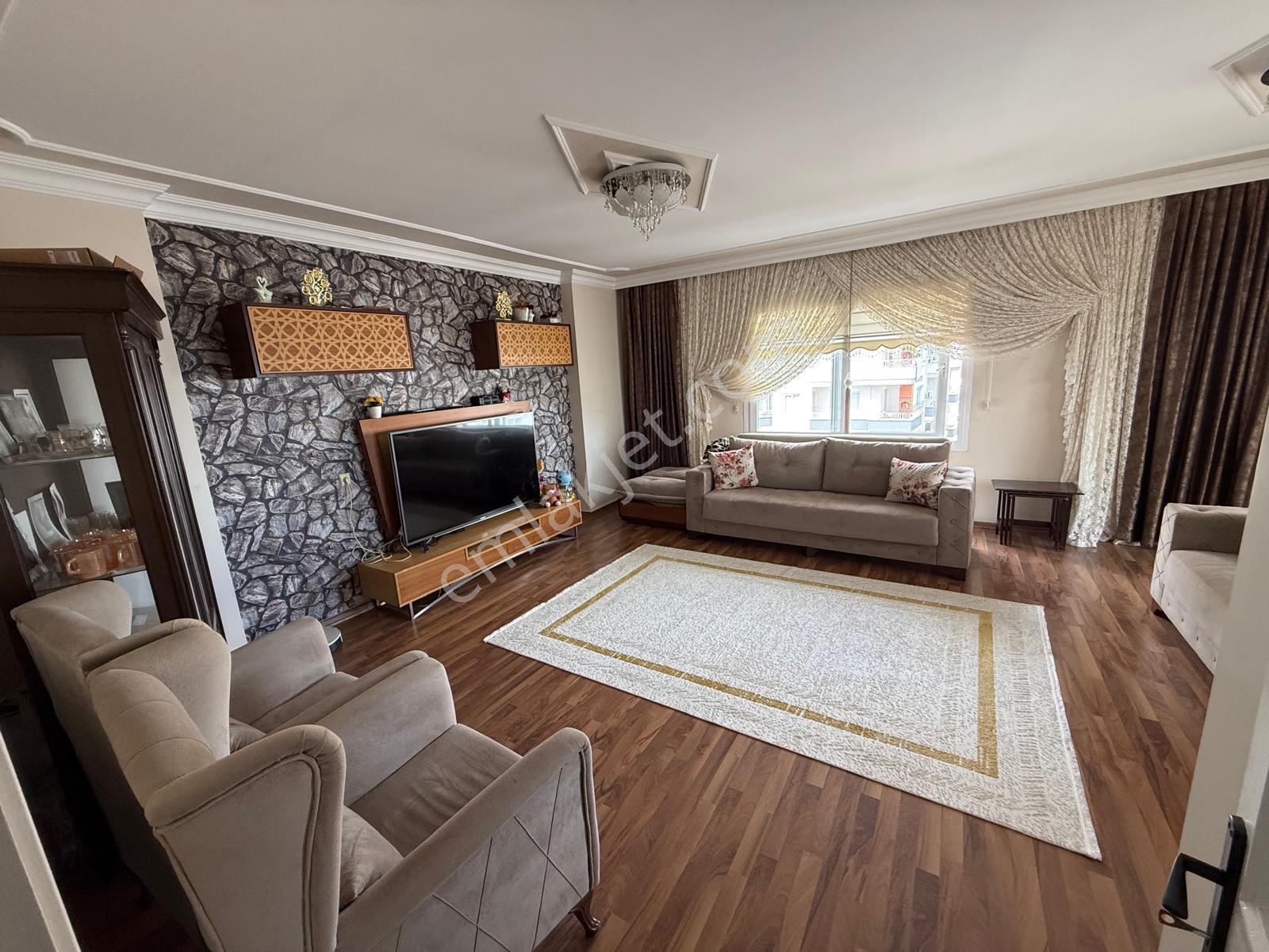 Mezitli Akdeniz'de Deniz Manzaralı Balkon Sefalı Kombili 3+1 Geniş Daire - Görsel 3