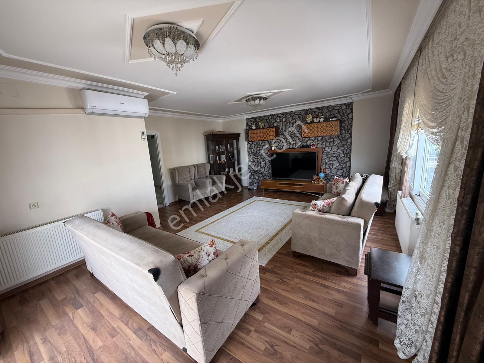 Mezitli Akdeniz'de Deniz Manzaralı Balkon Sefalı Kombili 3+1 Geniş Daire - Görsel 6