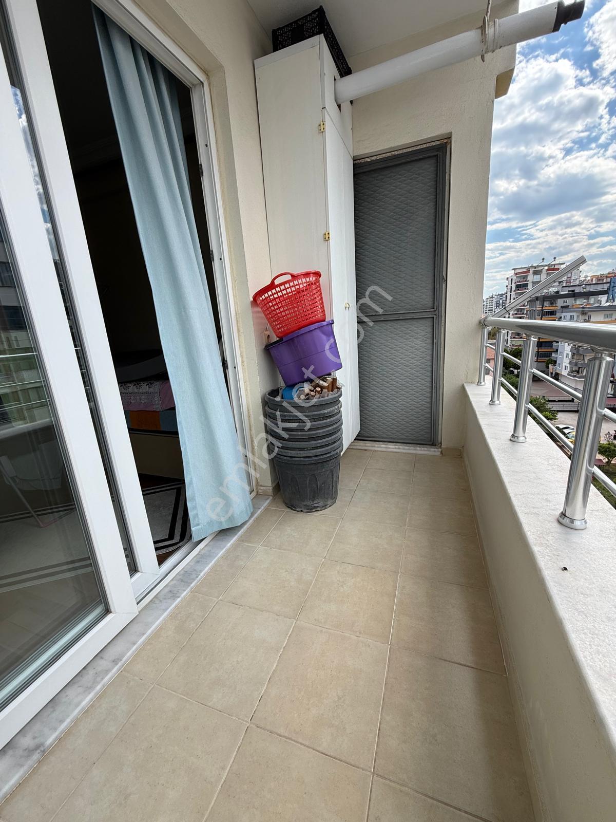 Mezitli Akdeniz'de Deniz Manzaralı Balkon Sefalı Kombili 3+1 Geniş Daire - Görsel 21
