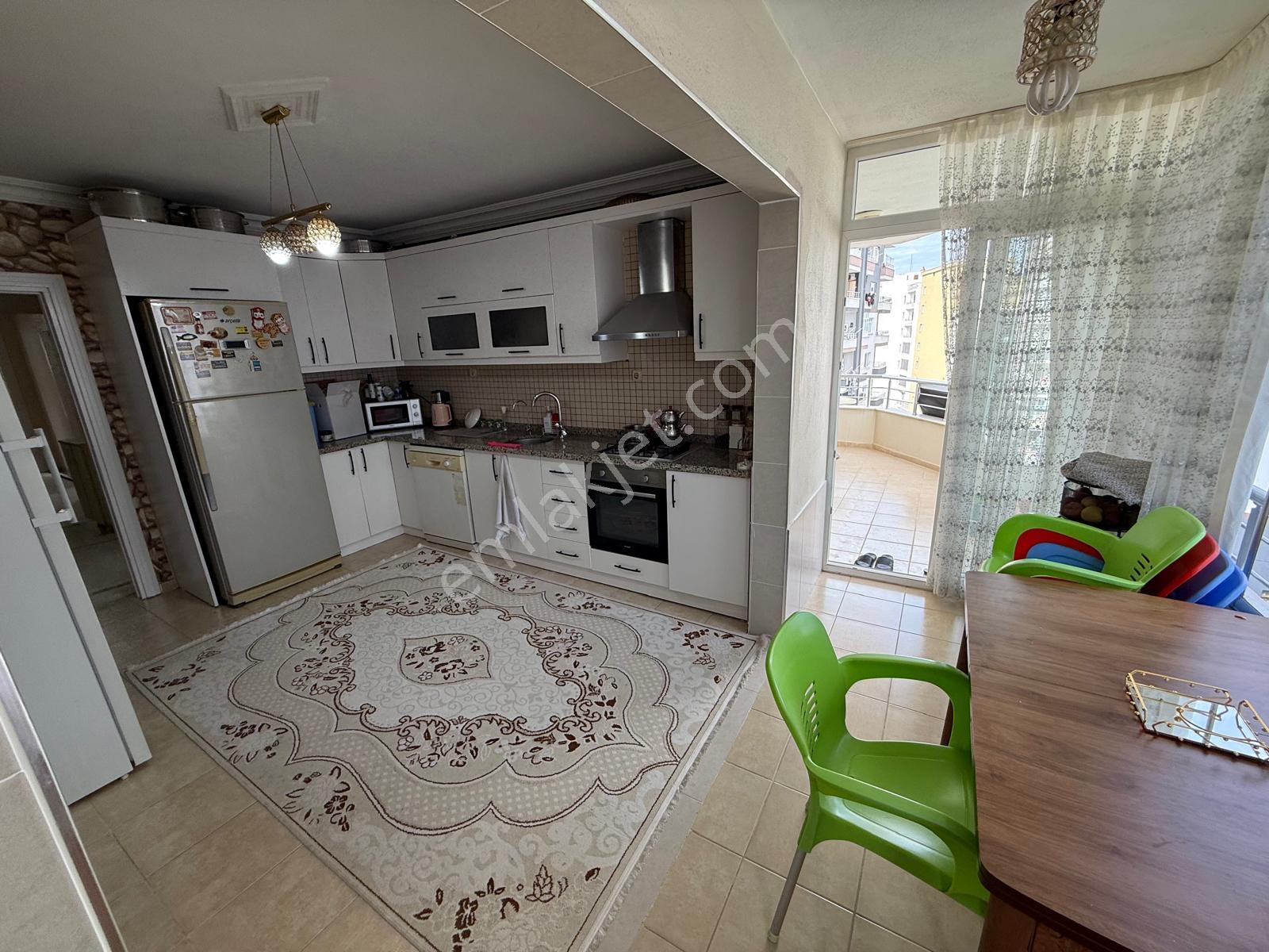 Mezitli Akdeniz'de Deniz Manzaralı Balkon Sefalı Kombili 3+1 Geniş Daire - Görsel 5