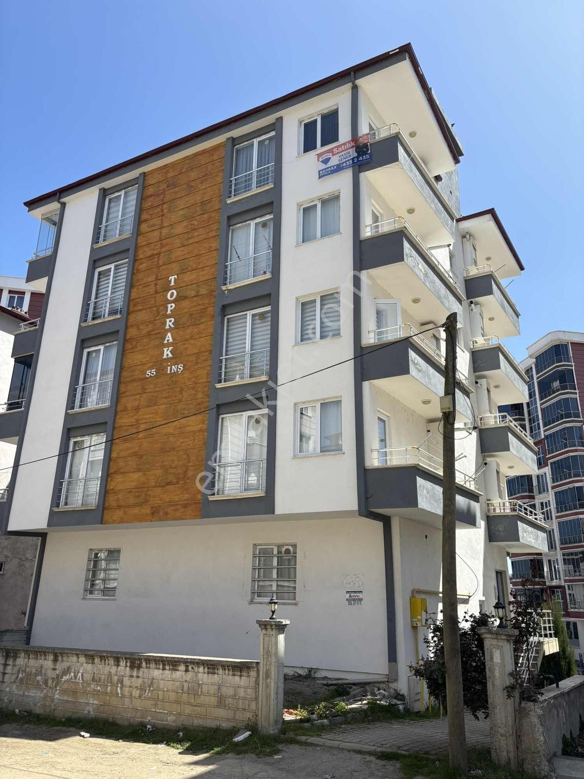 Remax Yasir | Atakum Körfez Tramvaya 250m Eşyalı Kiralık 1+1