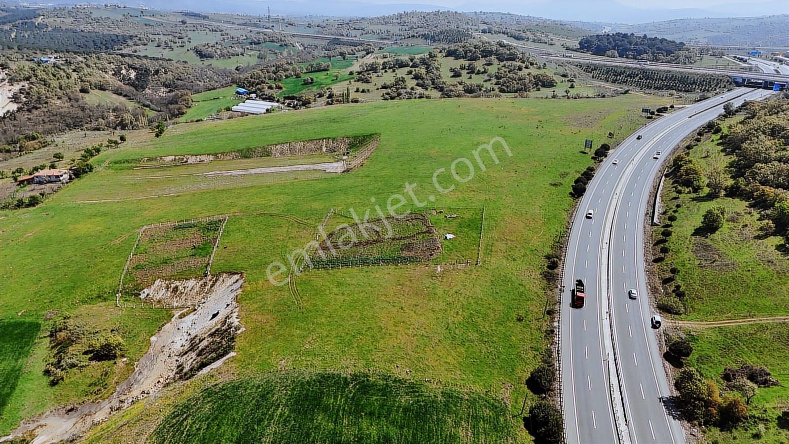 Şelale Gayrimenkul'den Satılık Kadastral Yolu Bulunan Tarla - Görsel 8