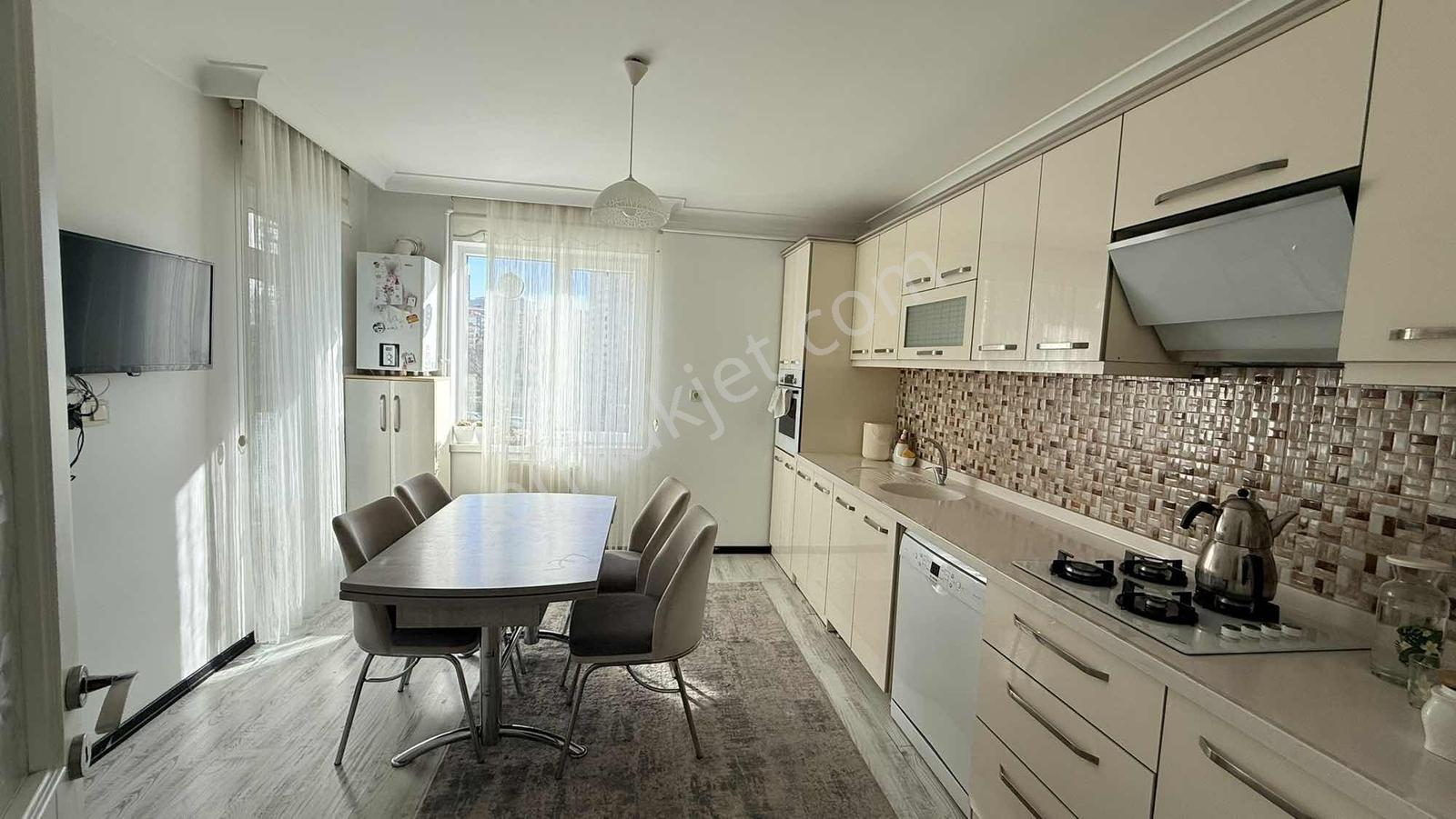 Mercanlardan Yeşilevler'de 4+1 Satılık Daire - Görsel 14