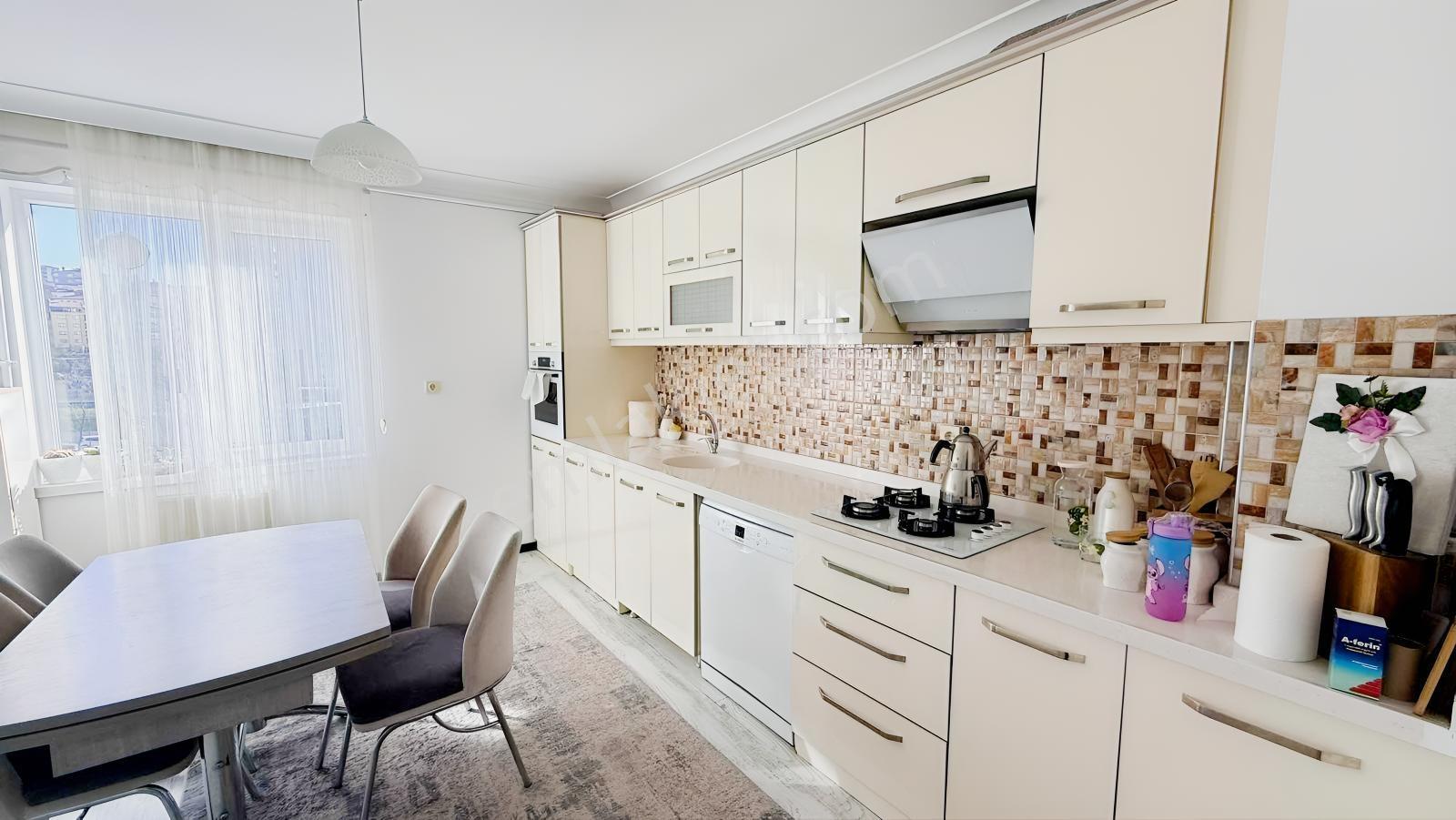 Mercanlardan Yeşilevler'de 4+1 Satılık Daire - Görsel 26