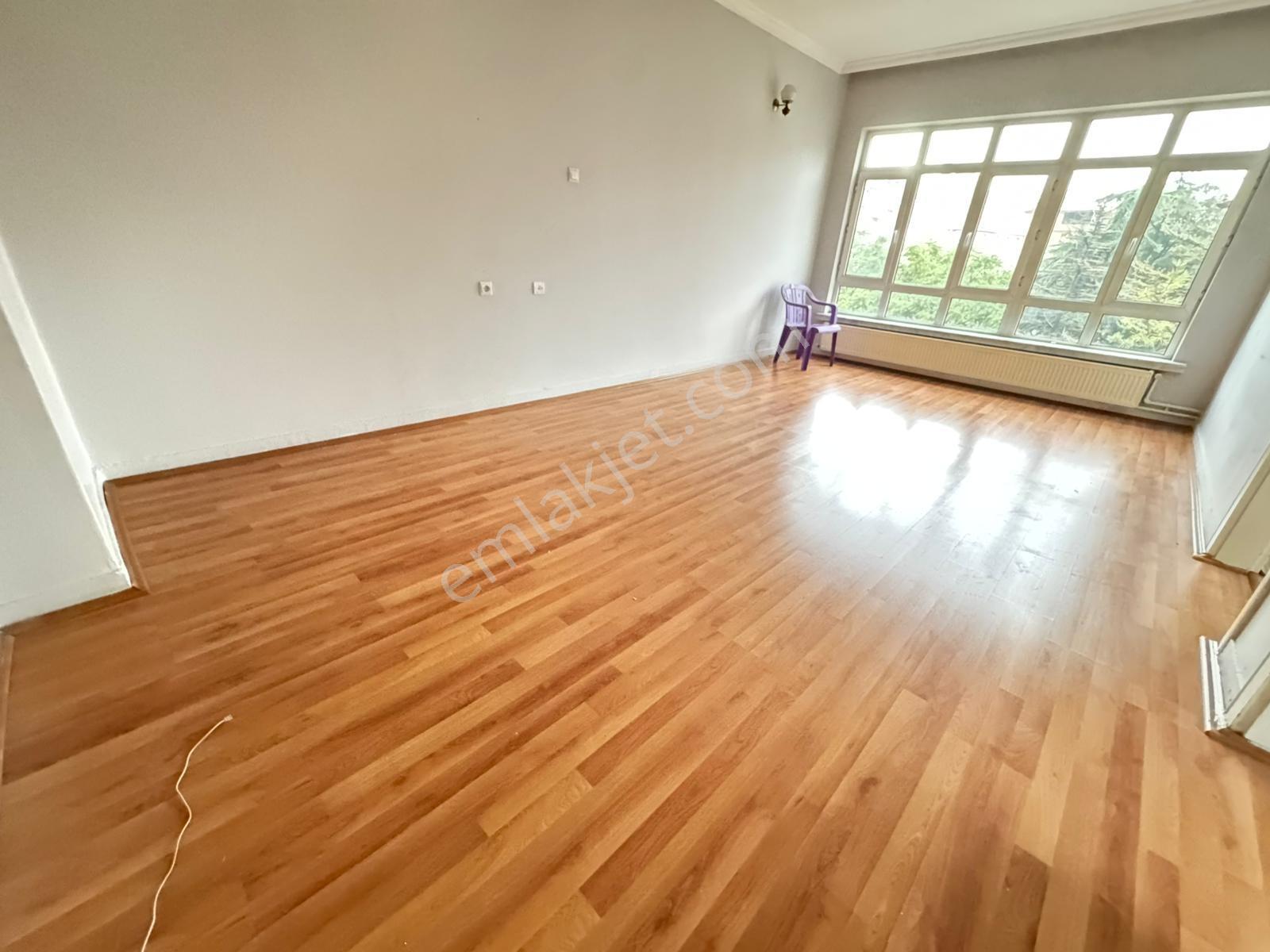 Lider Emlak'tan Malazgirt Caddesi Üzerinde 3+1 Kiralık Daire - Görsel 3