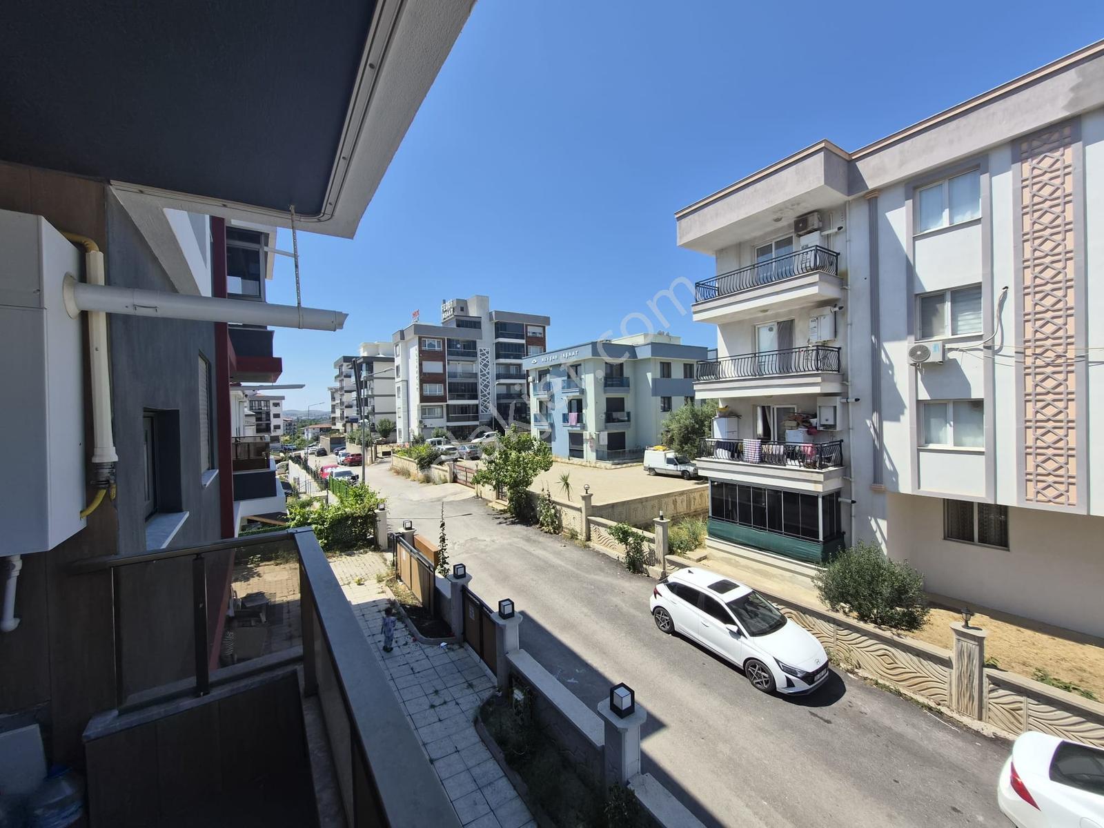 Seferihisar Camikebirde Full Eşyalı Otoparklı 1+1 - Görsel 36