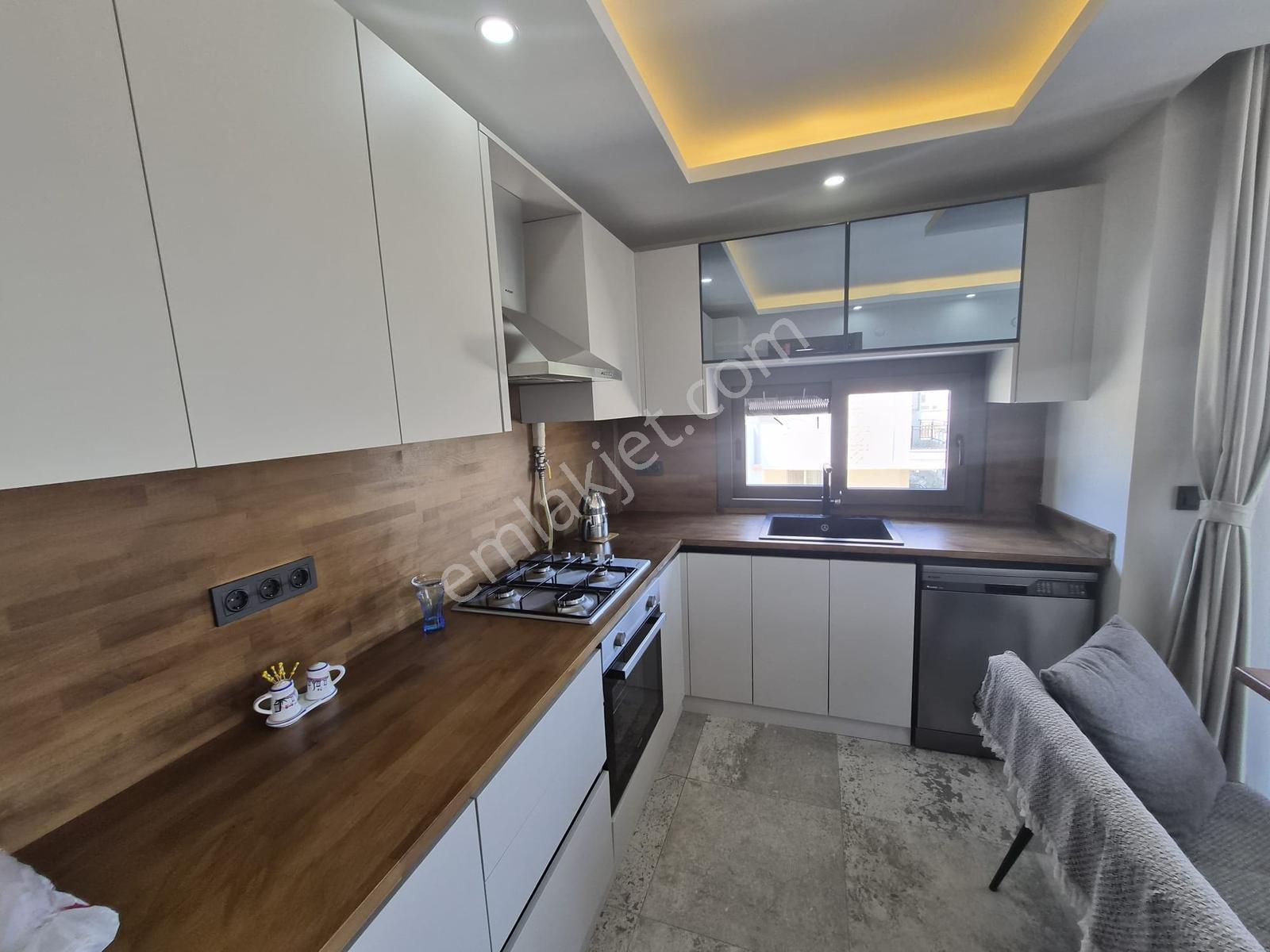 Seferihisar Camikebirde Full Eşyalı Otoparklı 1+1 - Görsel 29