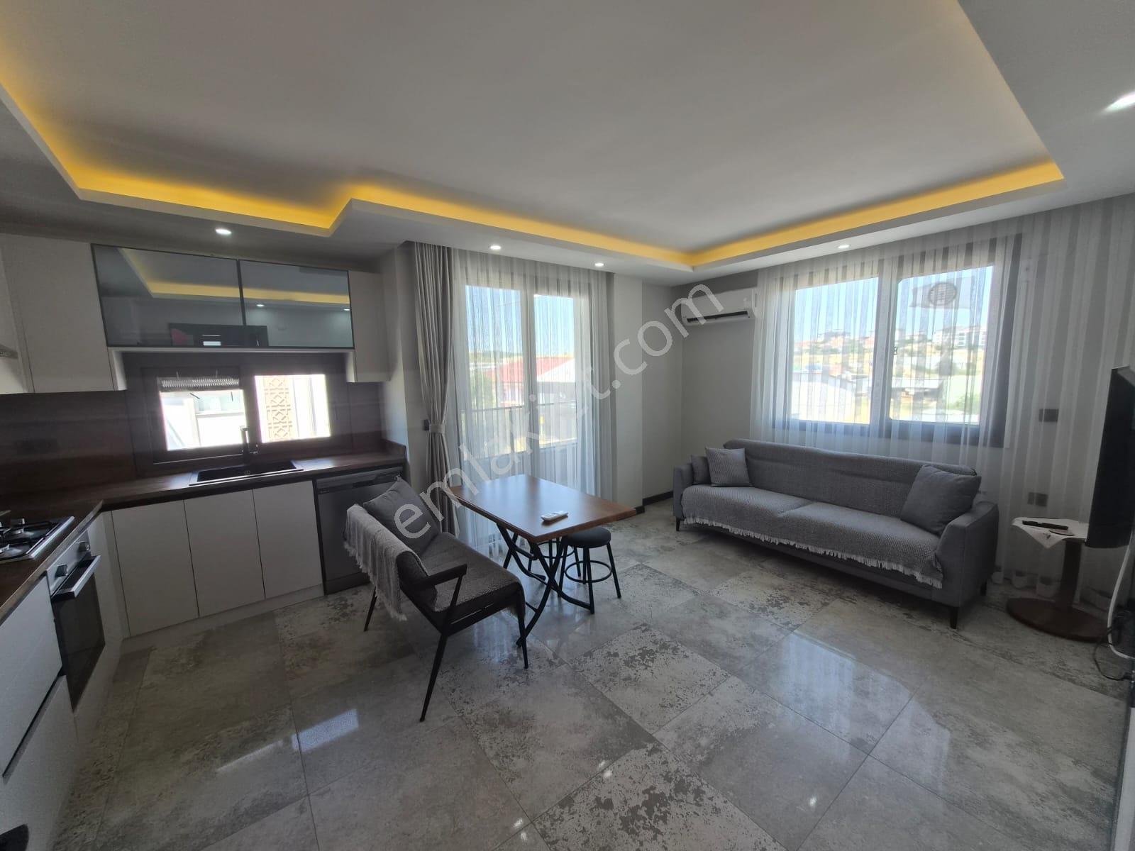 Seferihisar Camikebirde Full Eşyalı Otoparklı 1+1 - Görsel 17