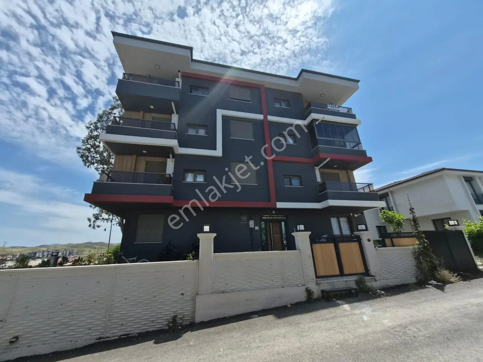 Seferihisar Camikebirde Full Eşyalı Otoparklı 1+1 - Görsel 5