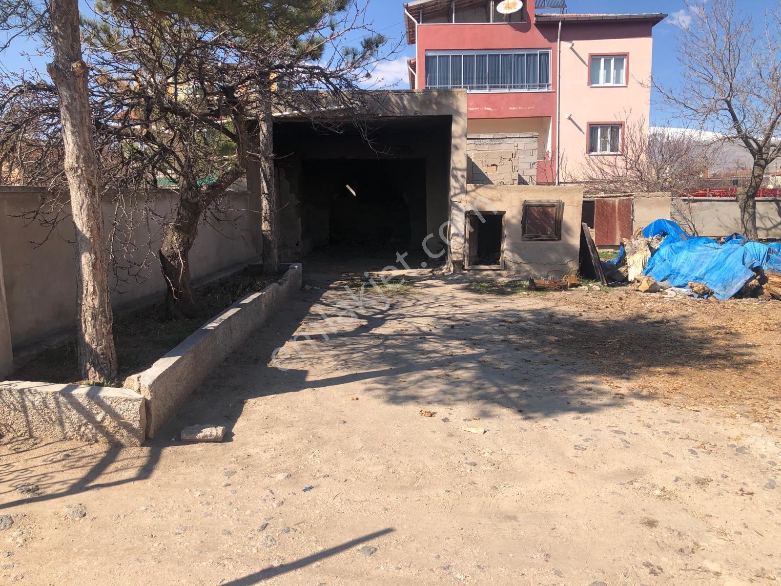 Niğde Bpr Mehmetçik Mahallesinde Satılık 3+1 Bahçeli Müsatakil 2 Katlı Ev - Görsel 11