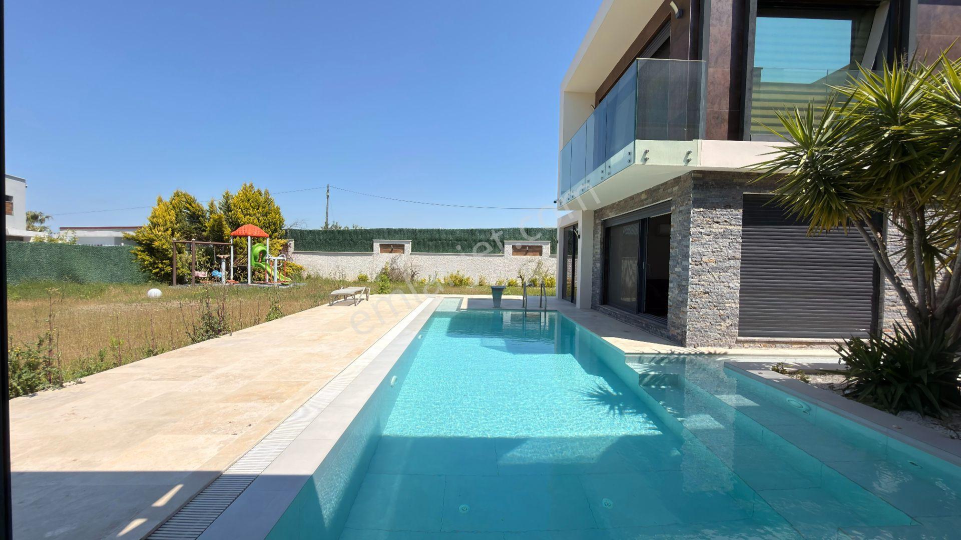 Kuşadası Karaova'da Müstakil Parsel Özel Havuzlu 5+1 Lüks Villa - Görsel 10
