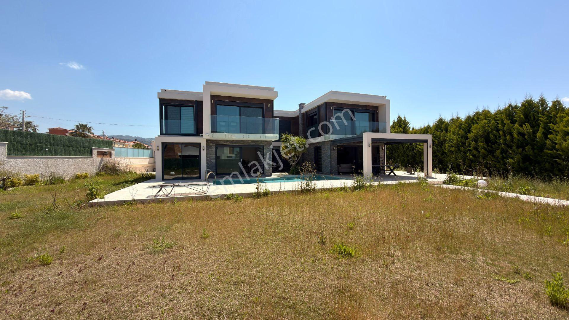 Kuşadası Karaova'da Müstakil Parsel Özel Havuzlu 5+1 Lüks Villa - Görsel 8