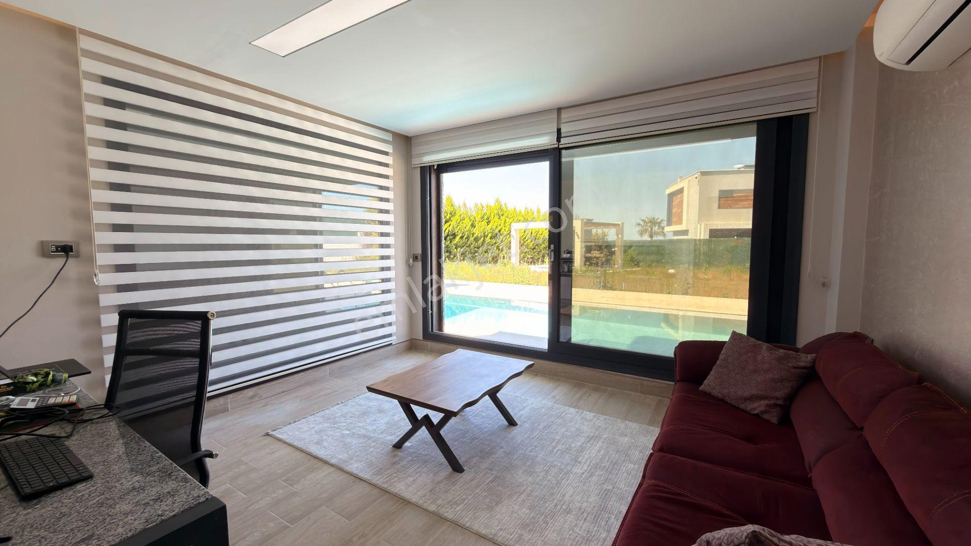 Kuşadası Karaova'da Müstakil Parsel Özel Havuzlu 5+1 Lüks Villa - Görsel 21