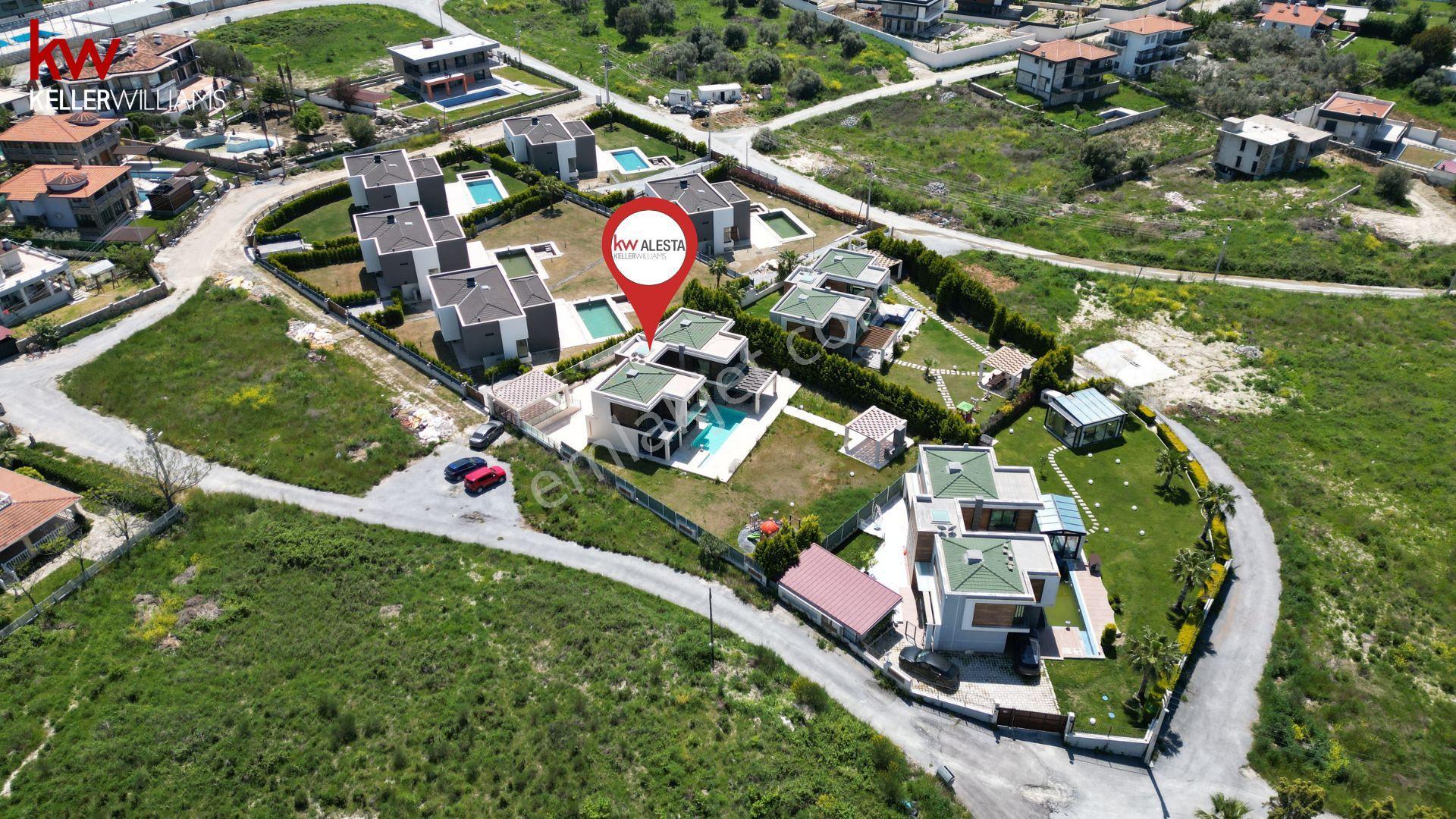 Kuşadası Karaova'da Müstakil Parsel Özel Havuzlu 5+1 Lüks Villa - Görsel 5