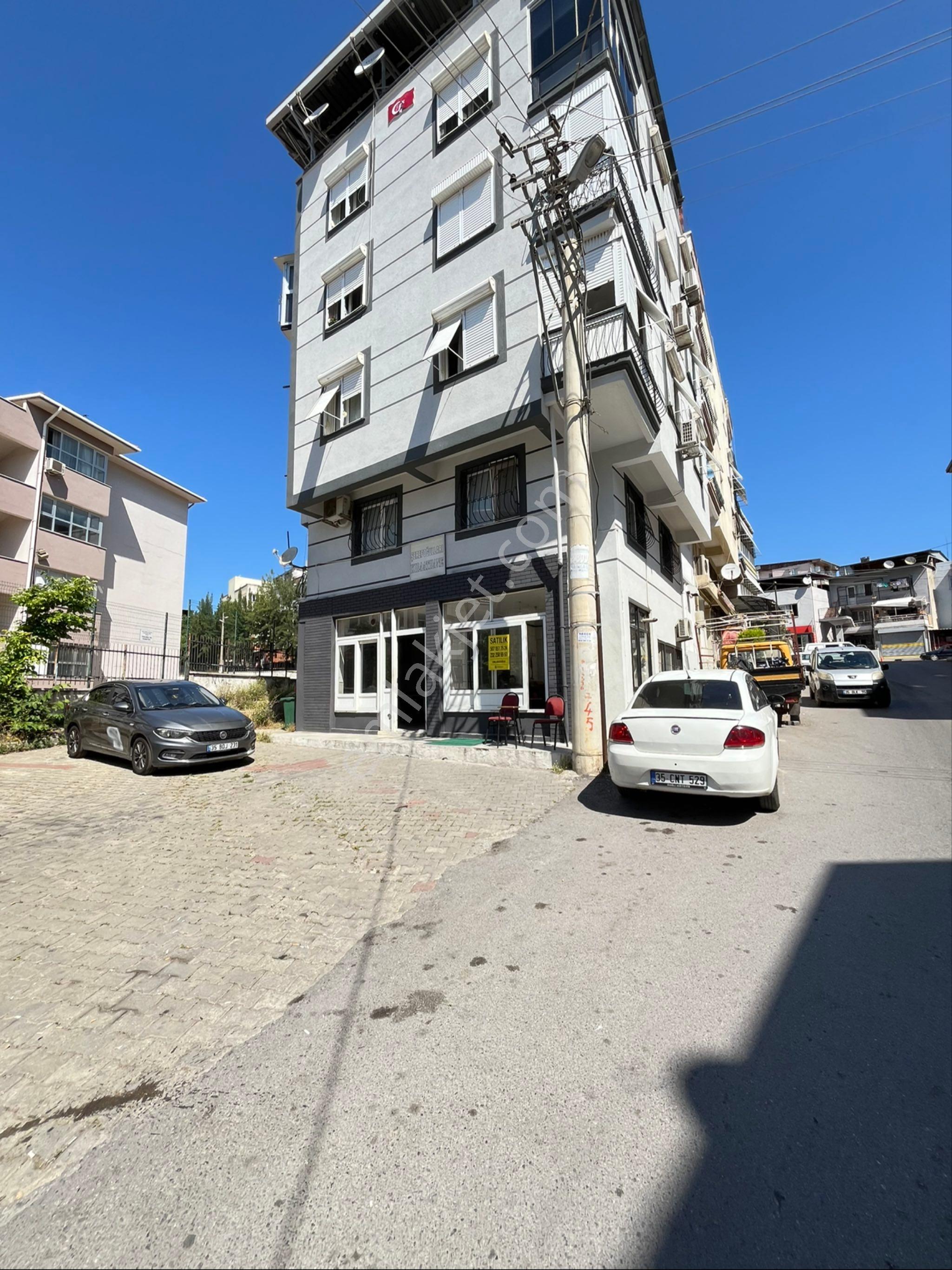 Buca Ana Cadde Üzeri Satılık 180 M2 Dükkan
