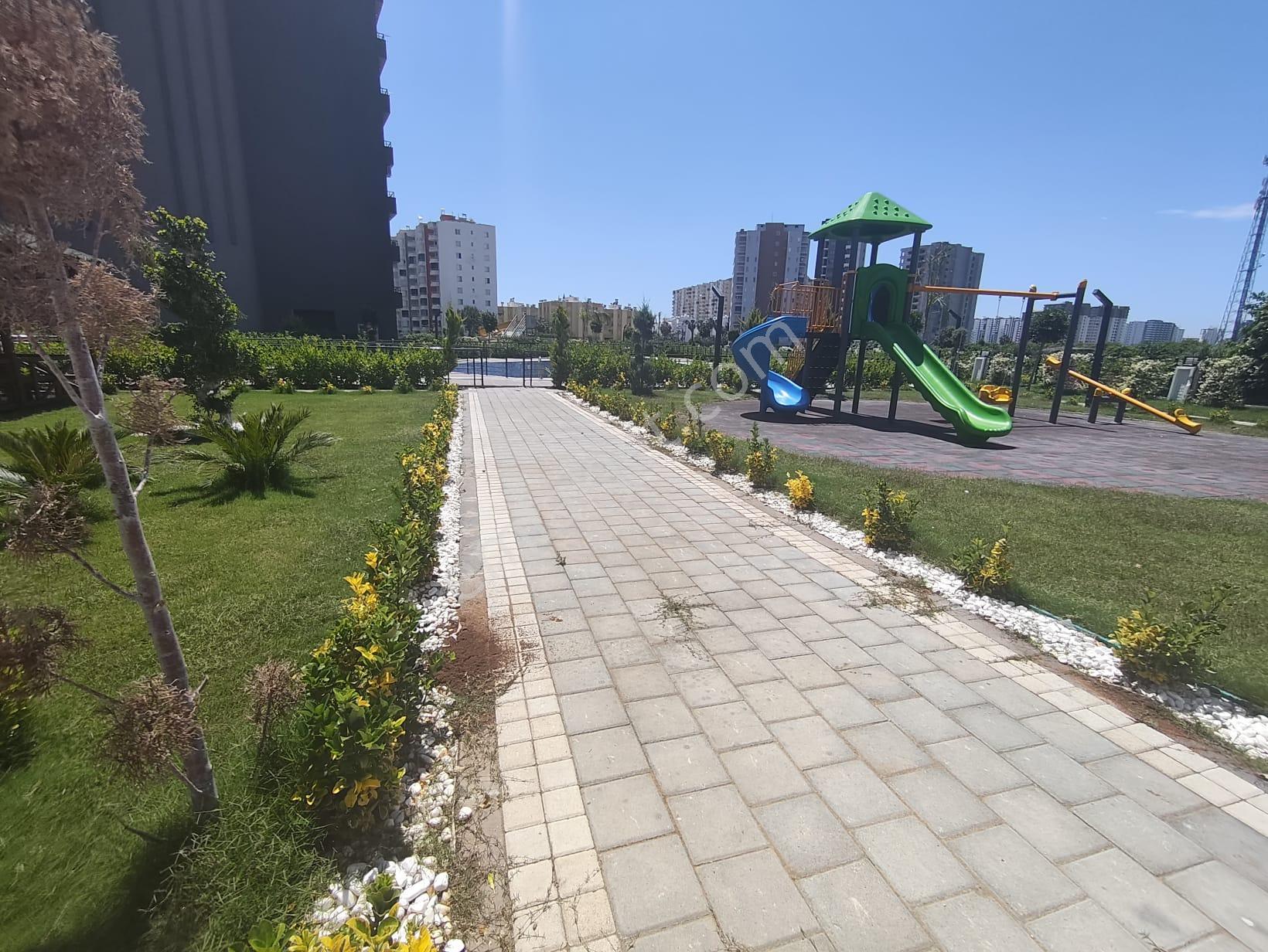 Çeşmeli'de Denize Yürüme Mesafesin'de Havuzlu 1+1 Concept Daire - Görsel 8