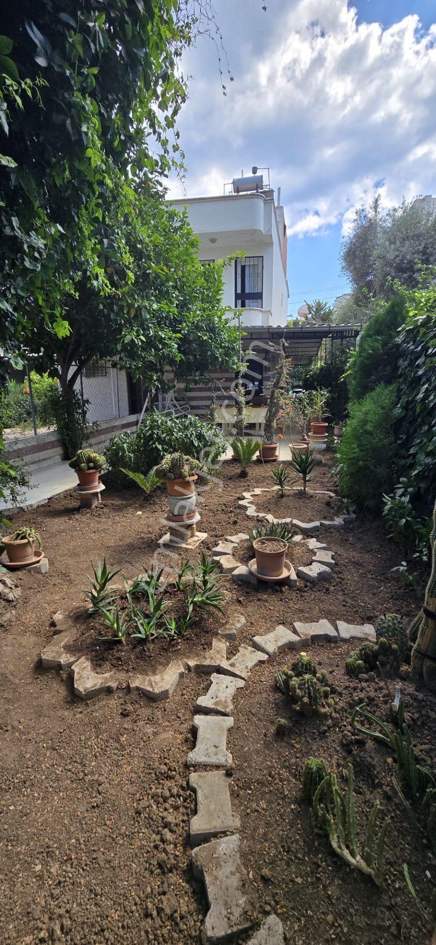 Didim Altınkum'da Denize 150m, Geniş Bahçeli İkiz Villa (eşyalı) - Görsel 8