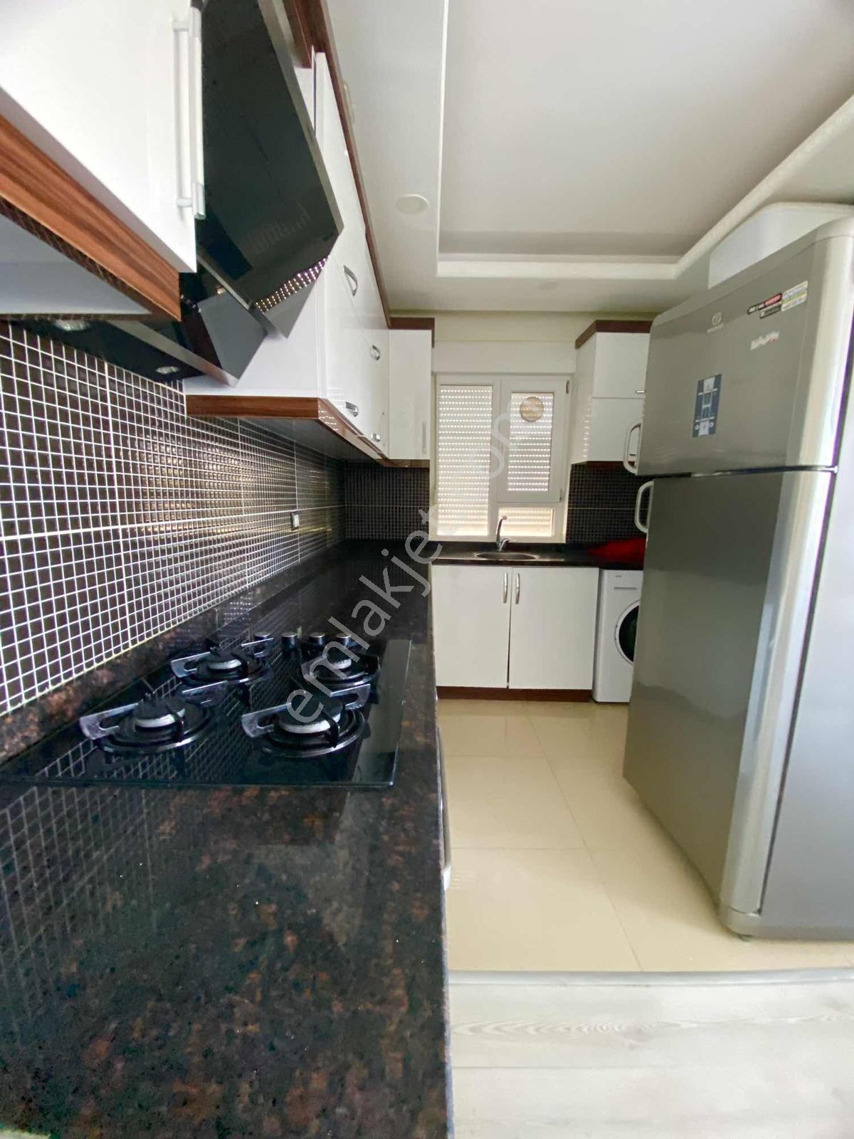 Konyaaltı Hurma'da Havuzlu Binada Eşyalı Kiralık 1+1 Daire - Görsel 3