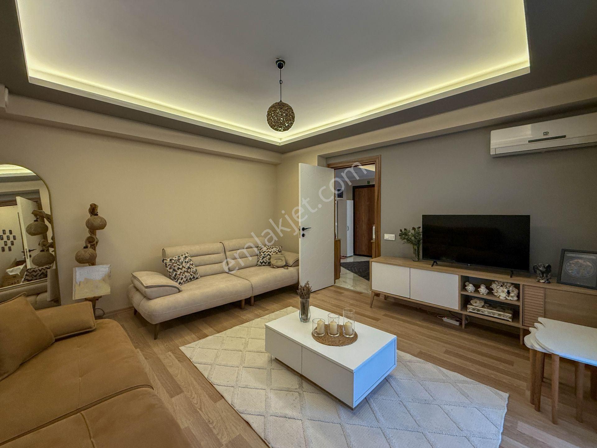 Koyundere'de Merkezi Konum Kapalı Mutfak Satılık 2+1 Boş Daire