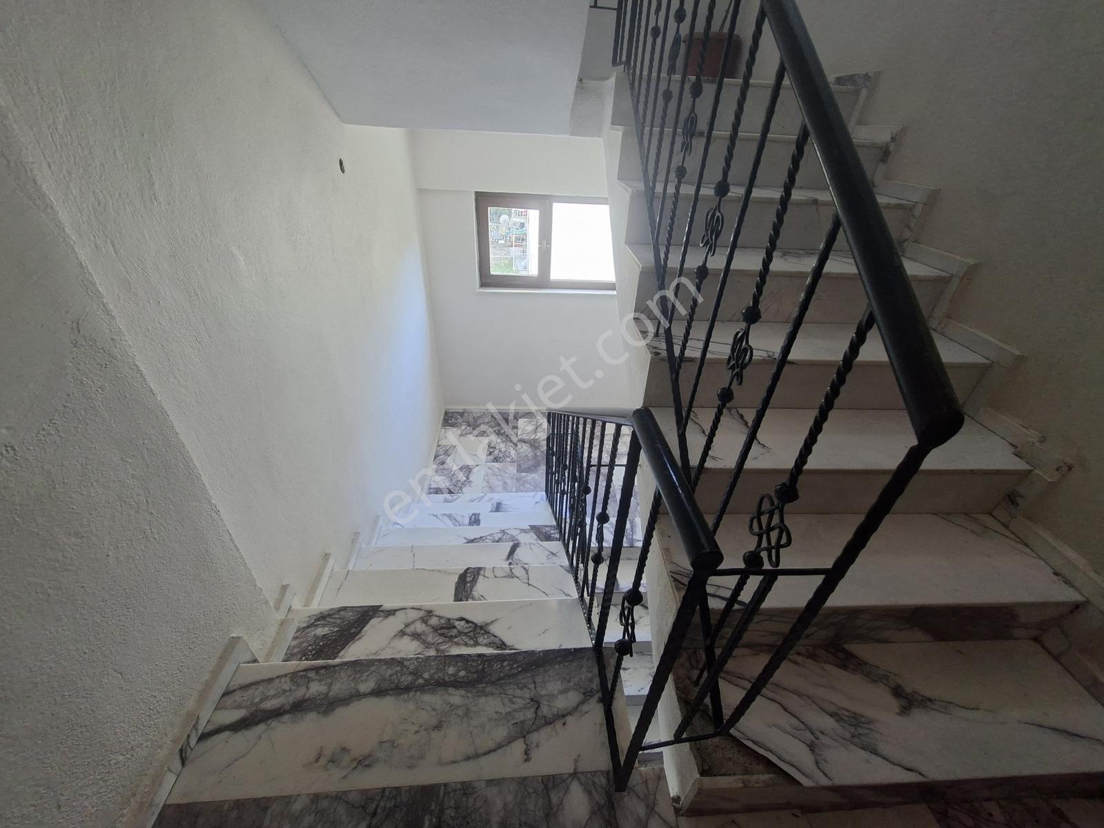Remax Dem'den Akşemsettin Mah 3+1 Ara Kat Satılık Fırsat Daire - Görsel 16