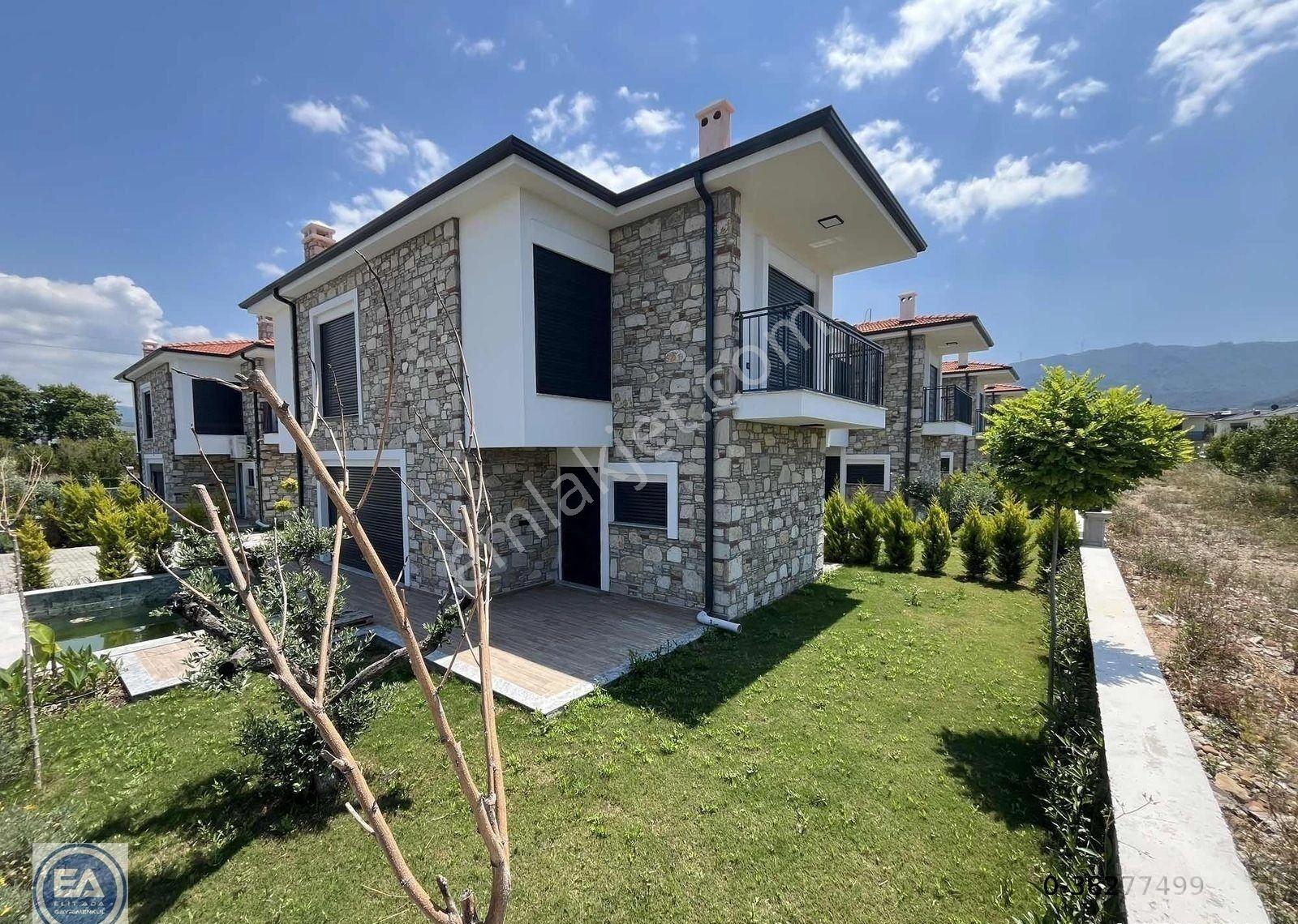 Davutlar 'da Satılık Müstakil Özel Havuzlu Taş Villa