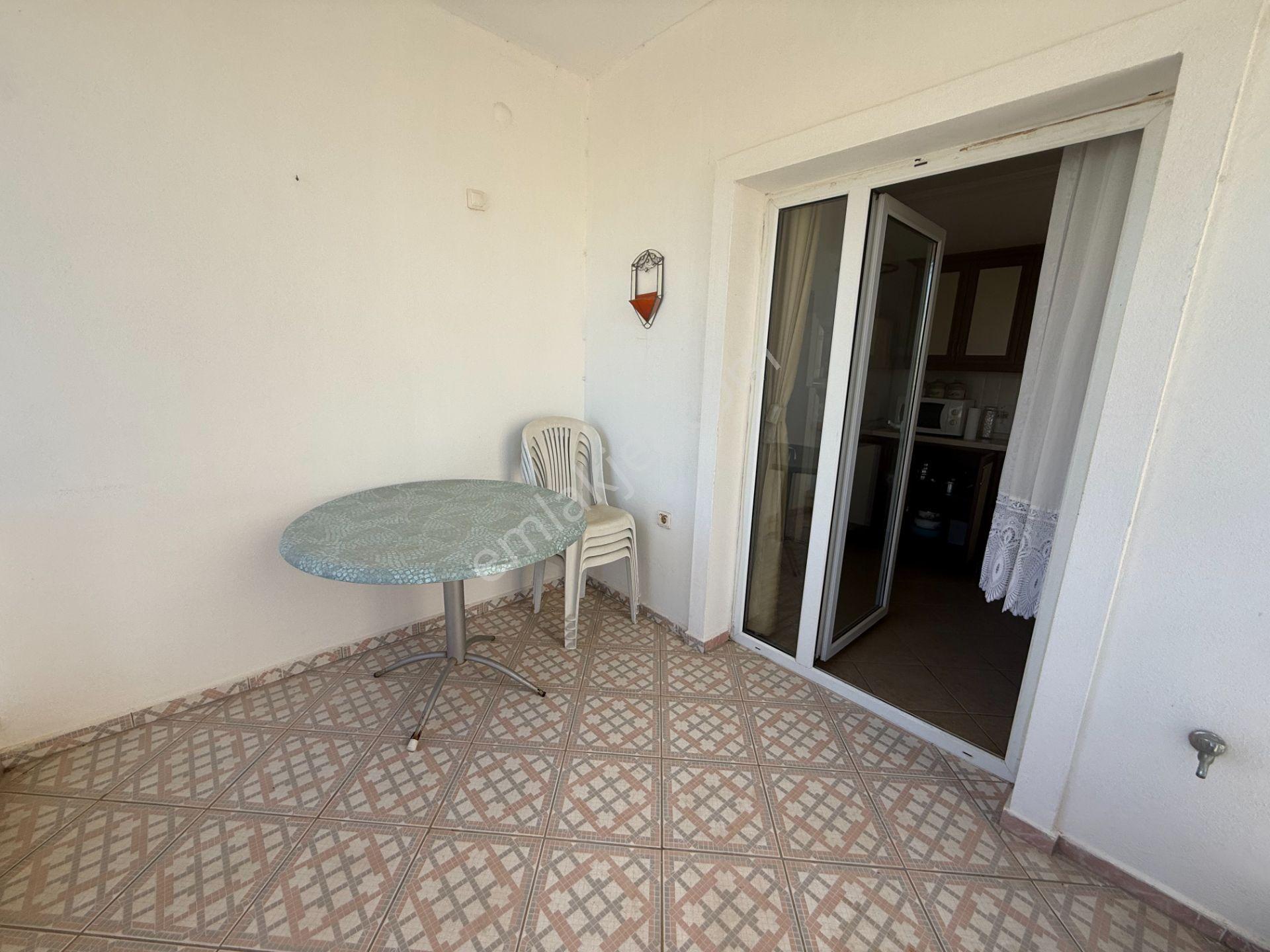 Cemal Emlak'tan Bodrum Turgutreis Merkezde Eşyalı Kiralık 2+1 Orta Kat Daire - Görsel 8