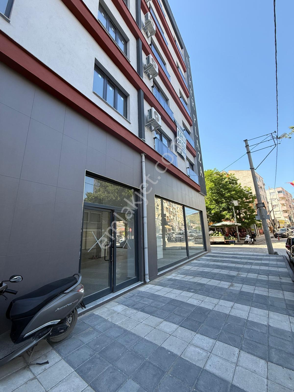 Bergama Merkezde 150 M2 Köşe Konumda Kiralık Dükkan - Görsel 5
