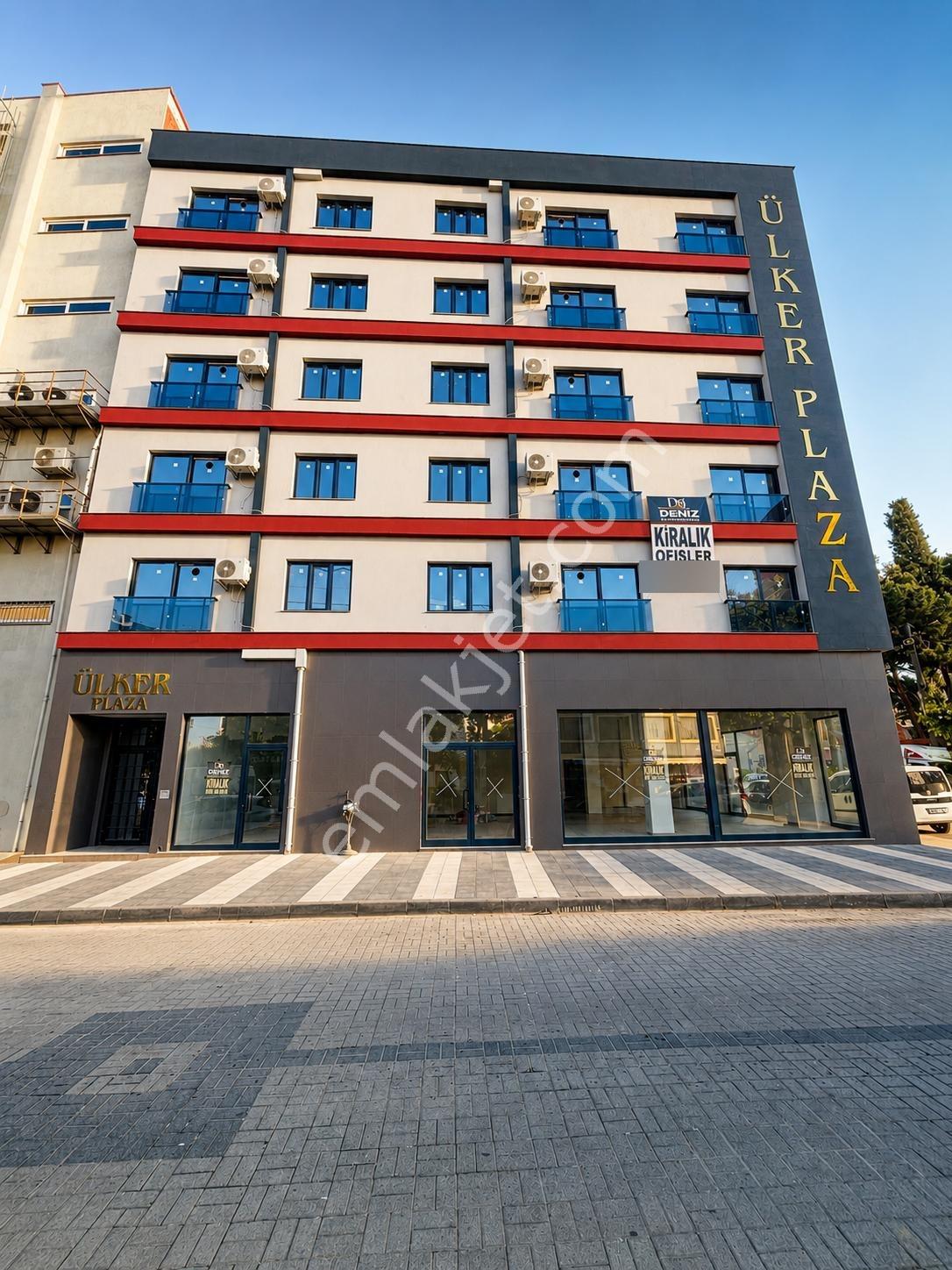 Bergama Merkezde 150 M2 Köşe Konumda Kiralık Dükkan - Görsel 10