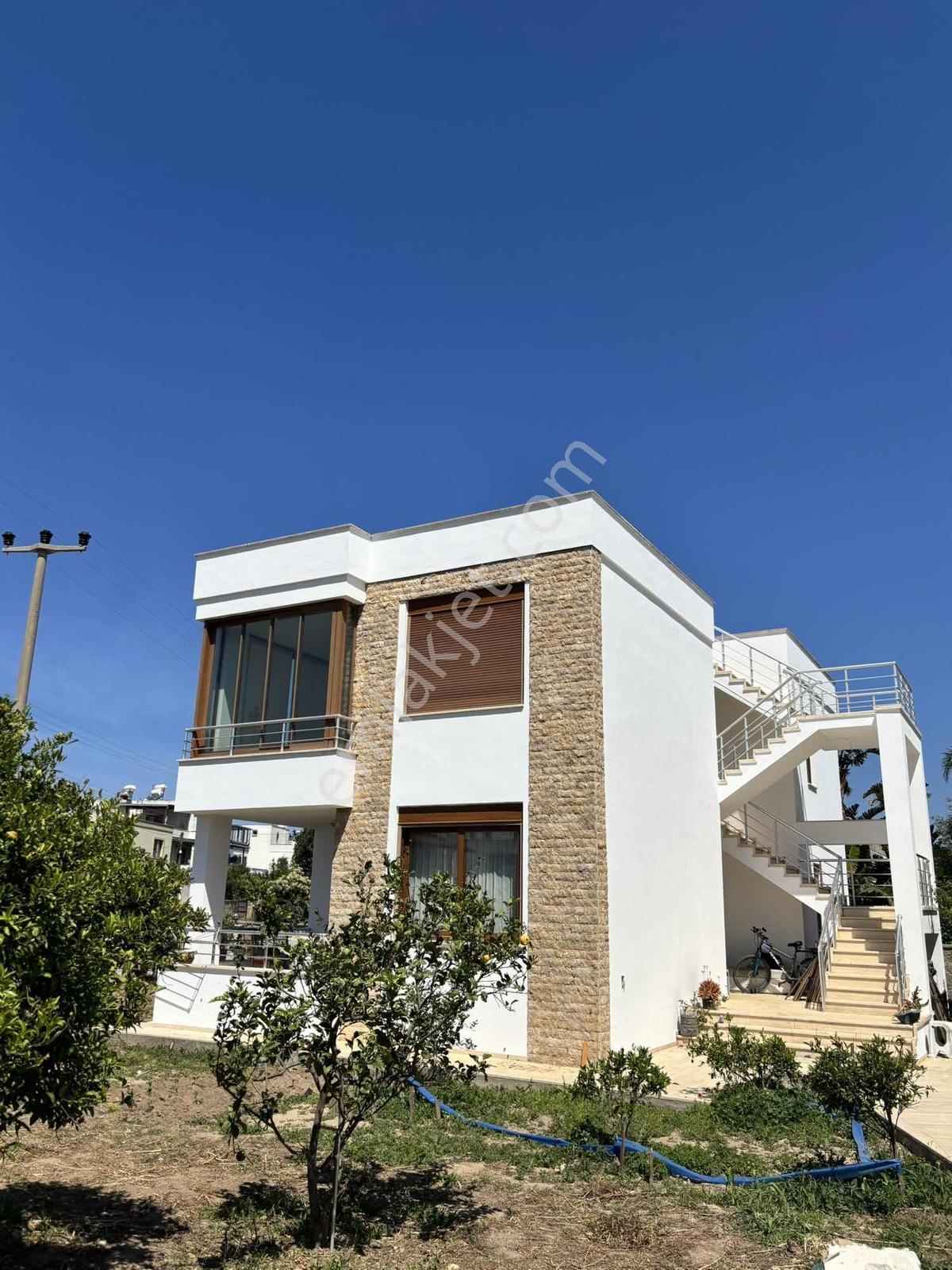 Turgutreis Merkezde Arabasız Bodrum Hayatı Kiralık 2+1 Daire - Görsel 17