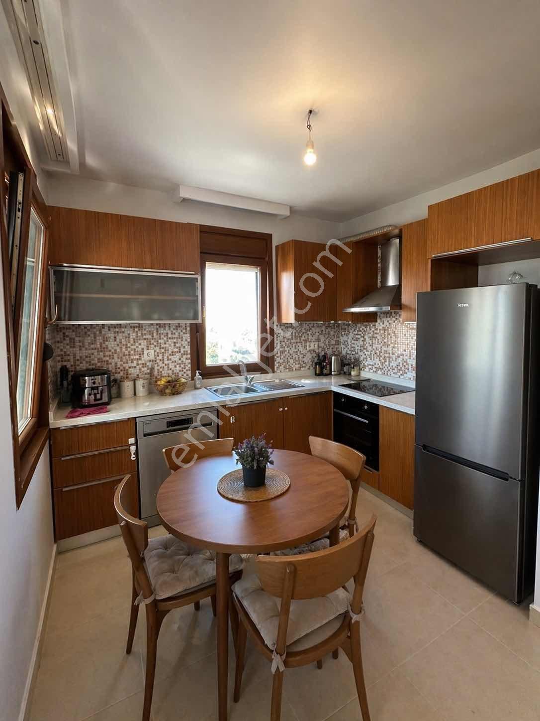 Turgutreis Merkezde Arabasız Bodrum Hayatı Kiralık 2+1 Daire - Görsel 3