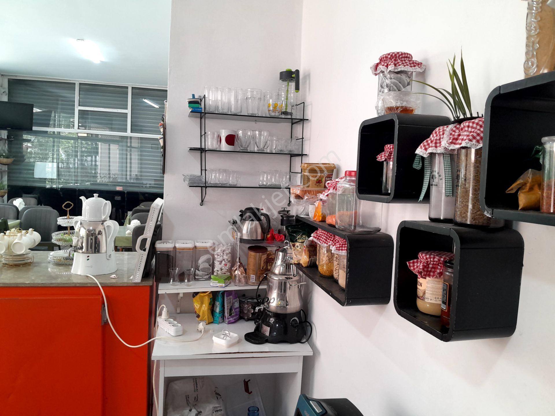 Kuşadası Tam Merkezde Satılık Köşe Dükkan - Görsel 16