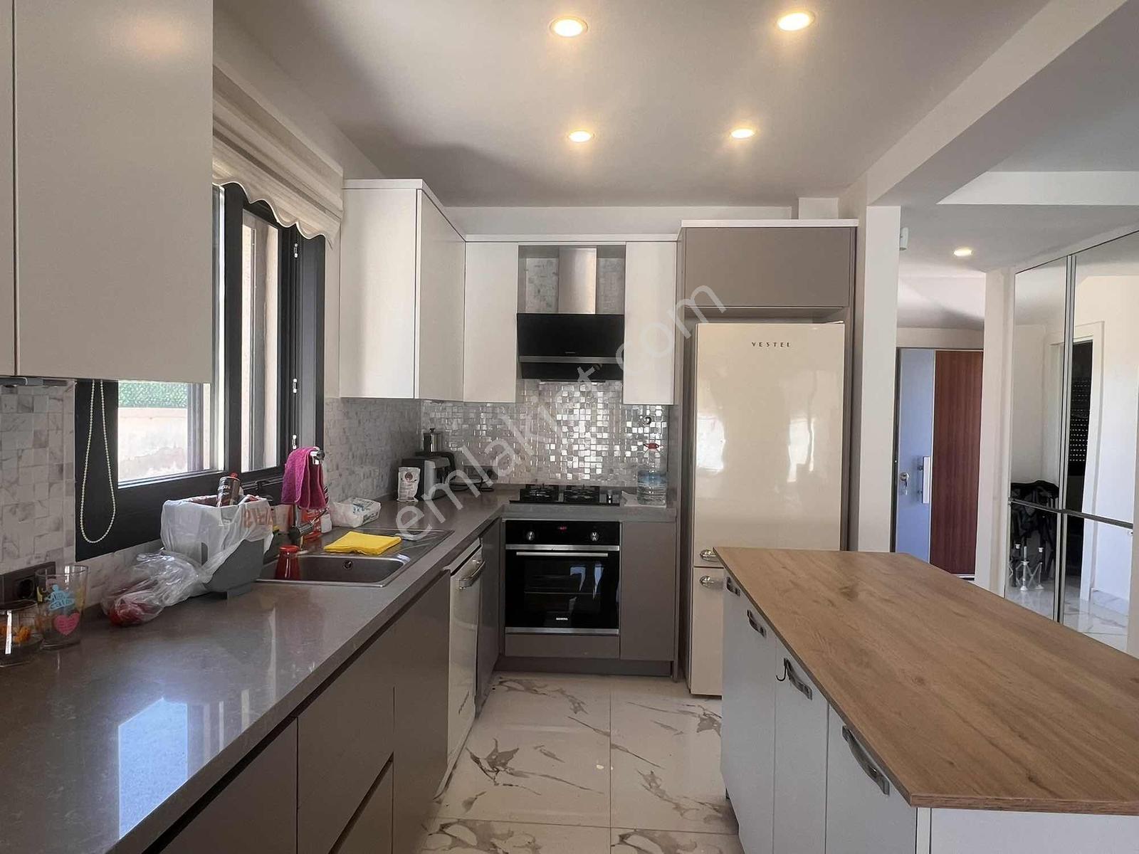 Çeşme Reisdere'de 4+1 Özel Havuzlu Müstakil Kiralık Villa - Görsel 2