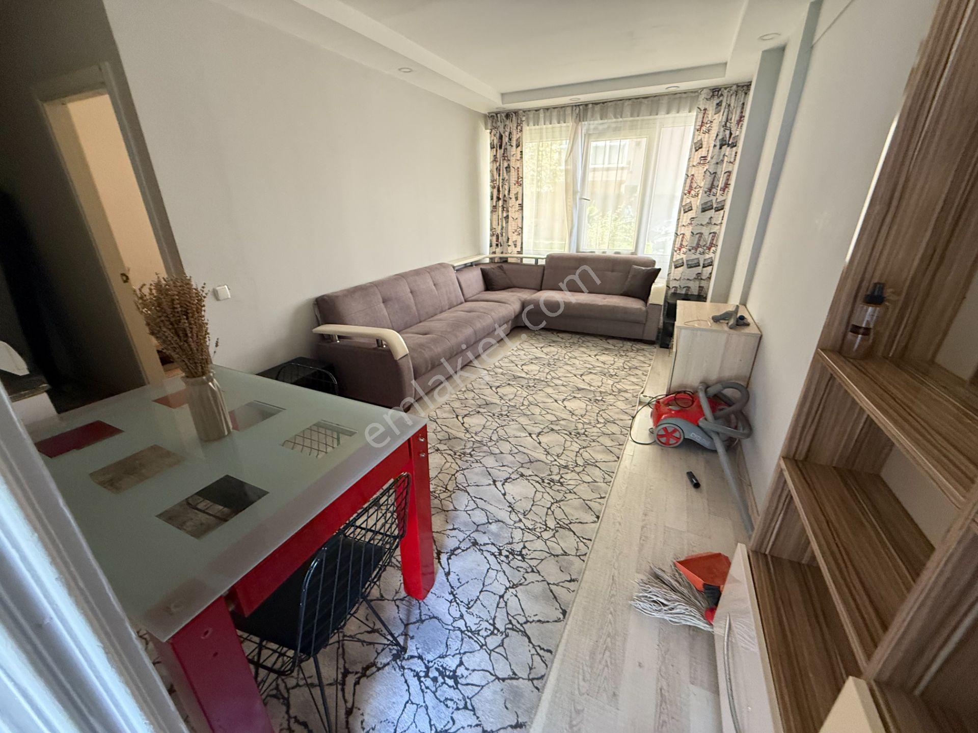 Meydankavağında Site İçi Müstakil Tadında Satılık 1+1 - Görsel 2