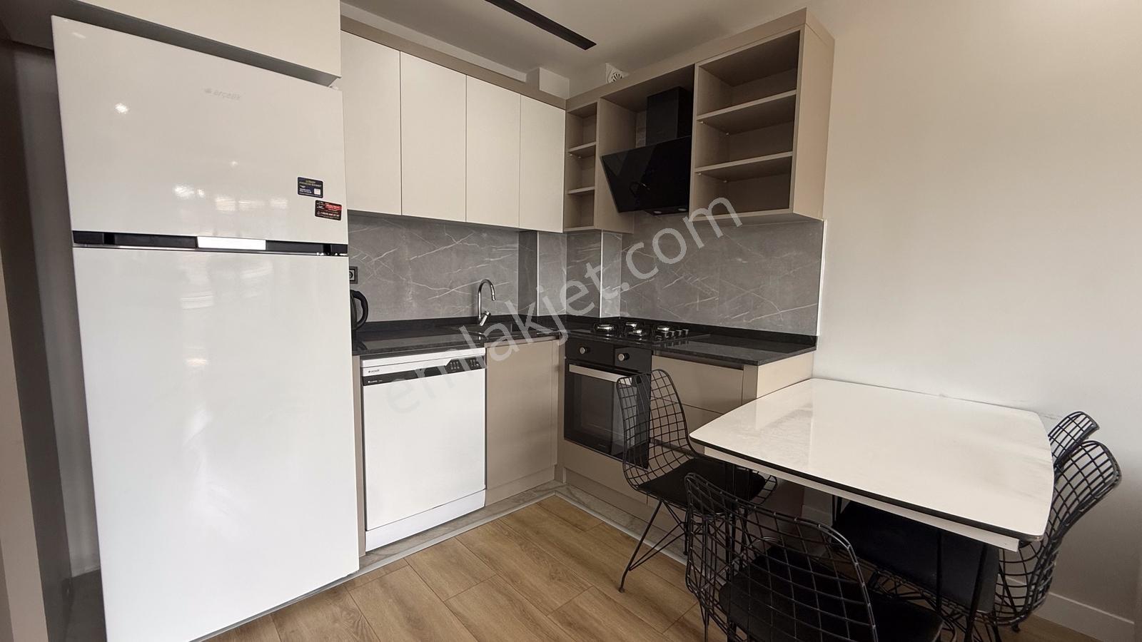 Altıntaş'ta İskanlı Full Eşyalı 1+1 Satılık Daire Anayola 1dk - Görsel 36