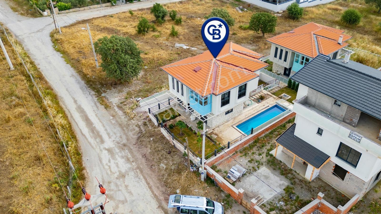 Seferihisar Ulamış Mah. Müstakil Havuzlu 3+2 Lüks Villa - Görsel 35