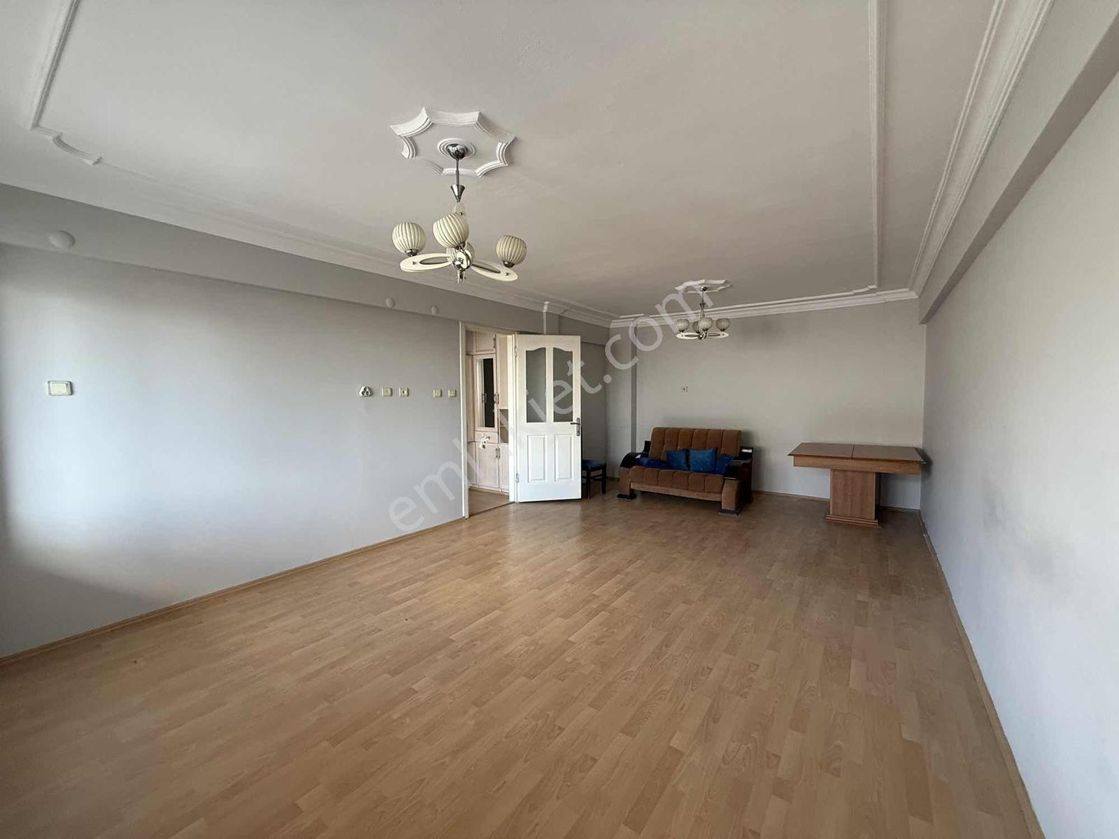 Turpa Balçova'dan Onur Mah. Geniş Ferah 3+1 Kiralık Daire
