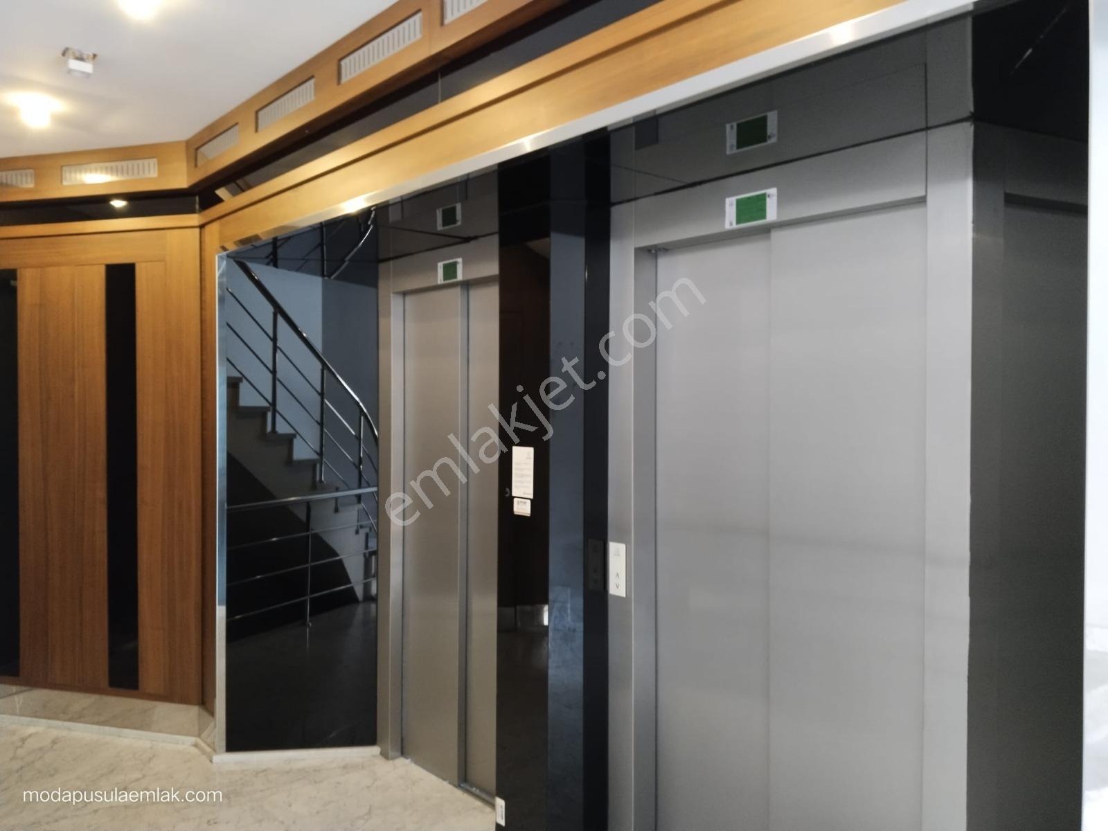 Kalamış'ta Sahile 50mt. 10 Yaşında Akıllı Binada Emsalsiz 3+1 - Görsel 8