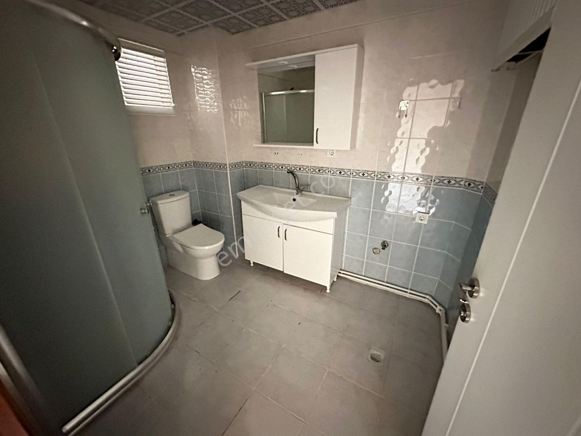 Gata Hastane Yakını Katta 3+1 1 Bağımlı Temiz Bakımlı Kiralık - Görsel 7