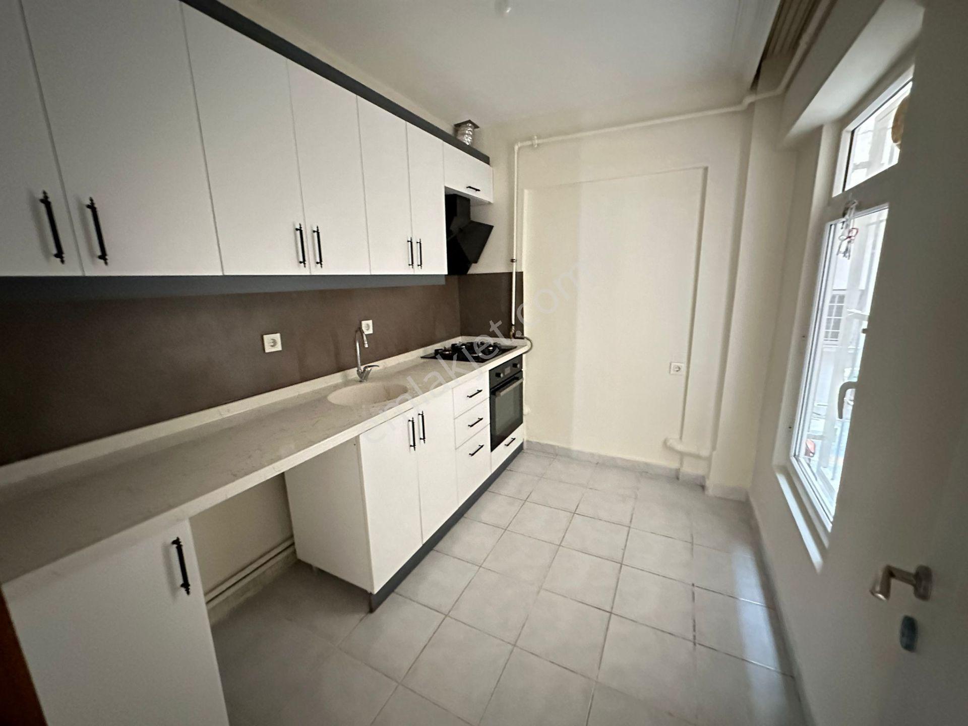 Gata Hastane Yakını Katta 3+1 1 Bağımlı Temiz Bakımlı Kiralık - Görsel 15