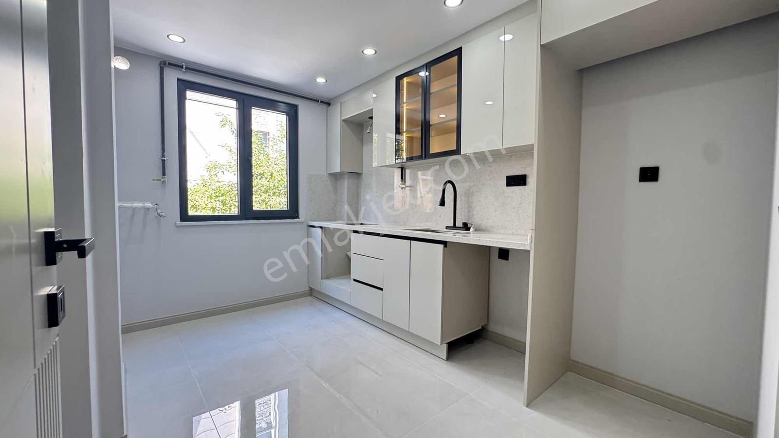 Darıca Bağlarbaşı Mah. 2+1 95m2 Lüks Arakat - Görsel 17