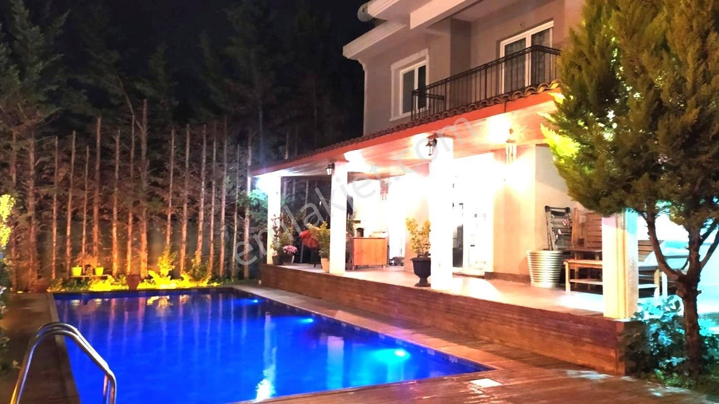 Silivri Ortaköy De Havuzlu Eşyalı Veya Eşyasız Kiralık Villa - Görsel 24