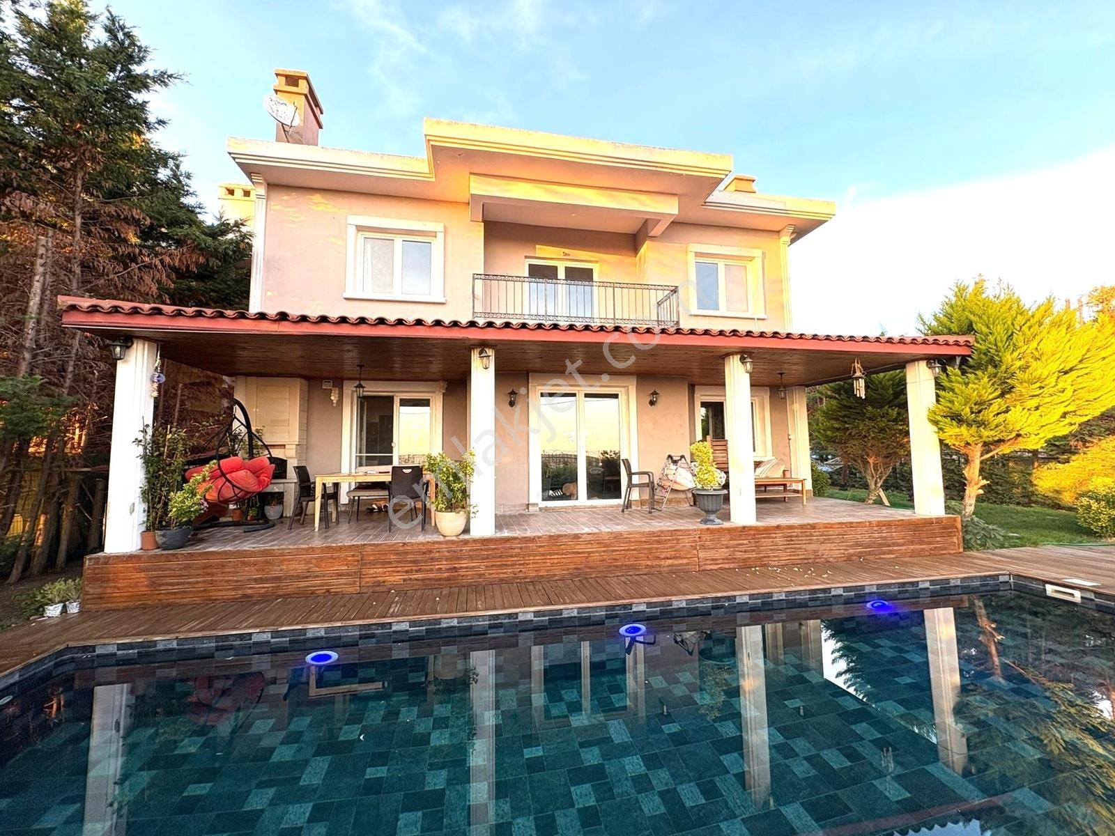 Silivri Ortaköy De Havuzlu Eşyalı Veya Eşyasız Kiralık Villa - Görsel 28