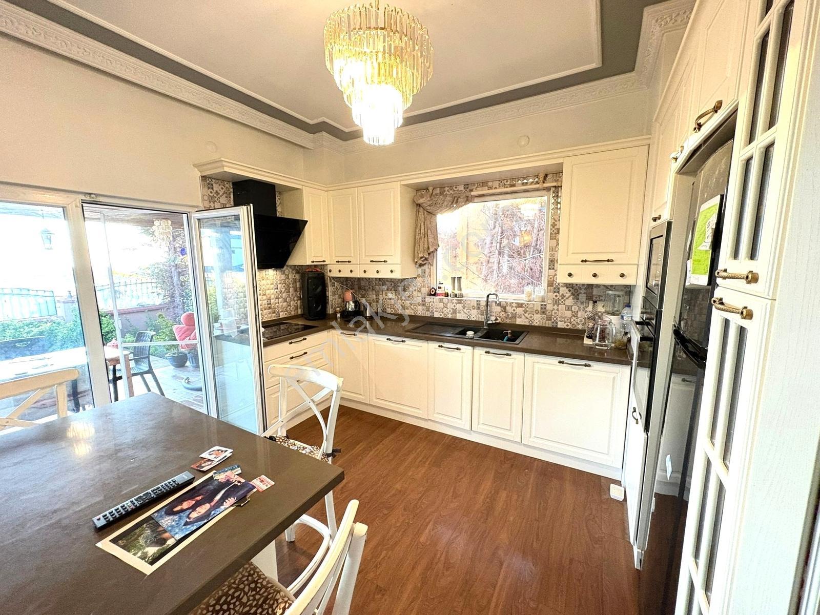 Silivri Ortaköy De Havuzlu Eşyalı Veya Eşyasız Kiralık Villa - Görsel 35